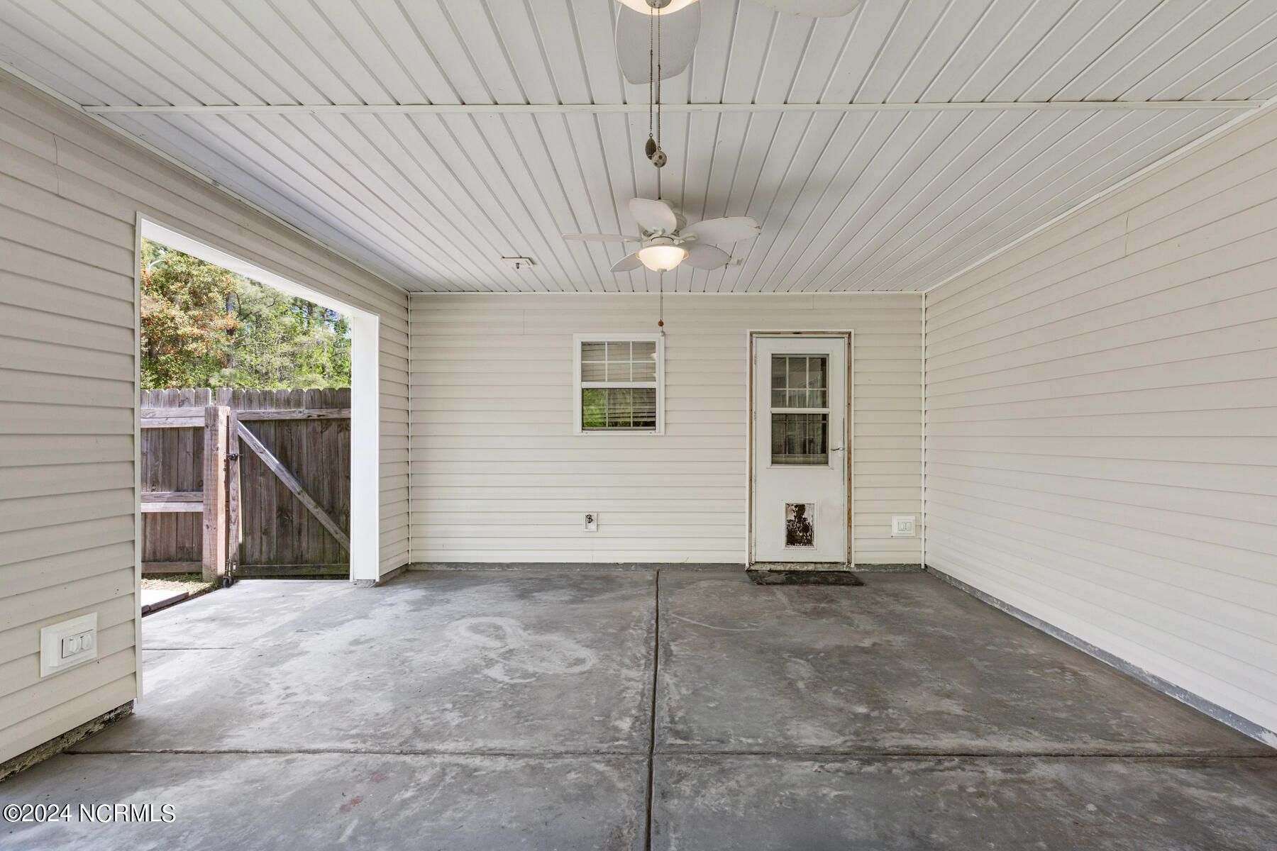 113 Sweetwater Drive