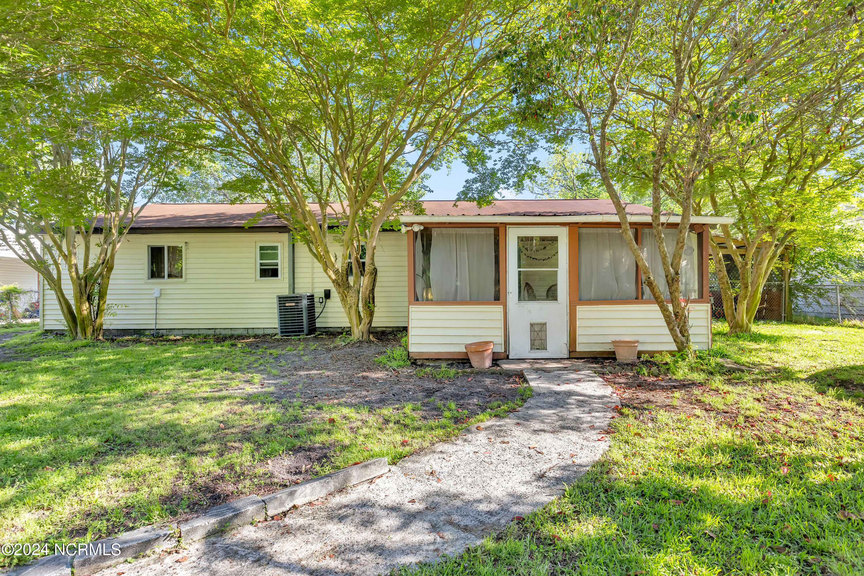 2907 Country Club Road