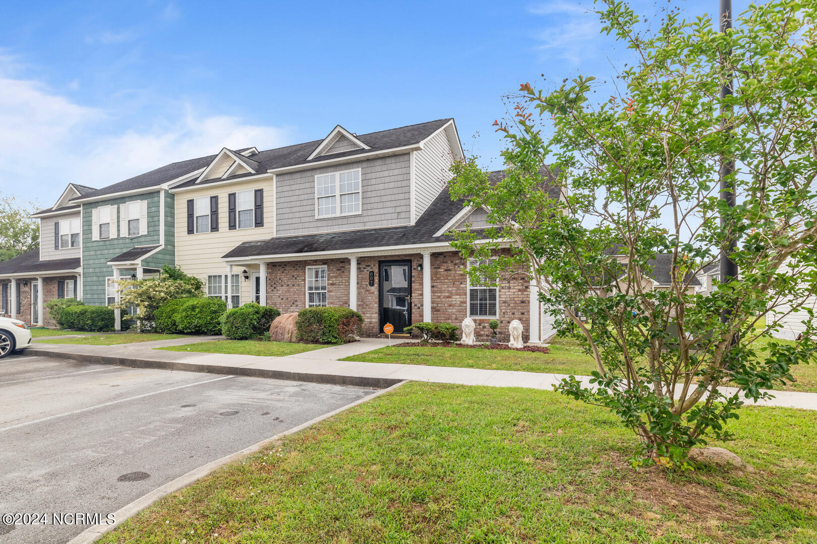 807 Springwood Drive