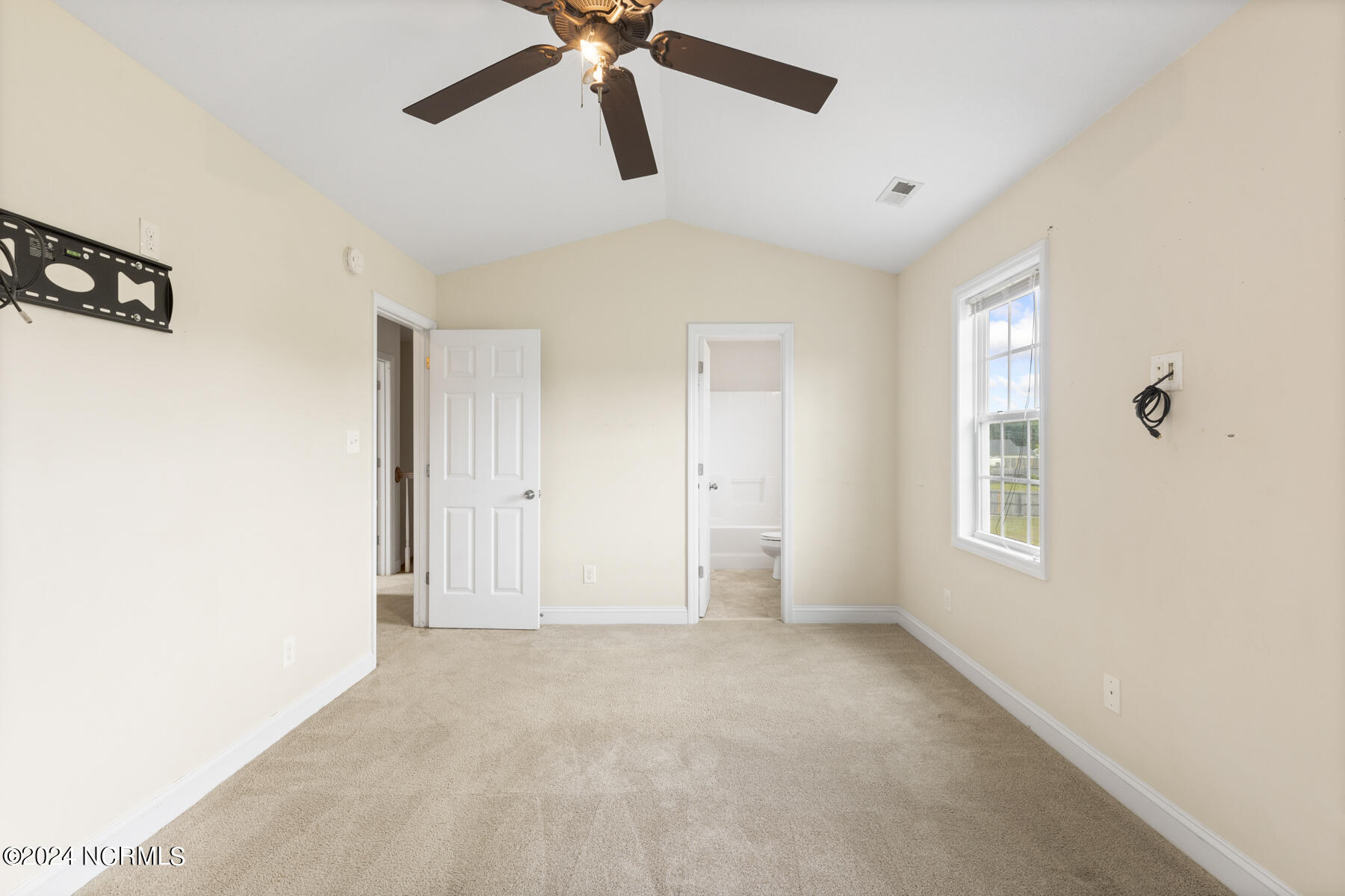 409 John Deere Court