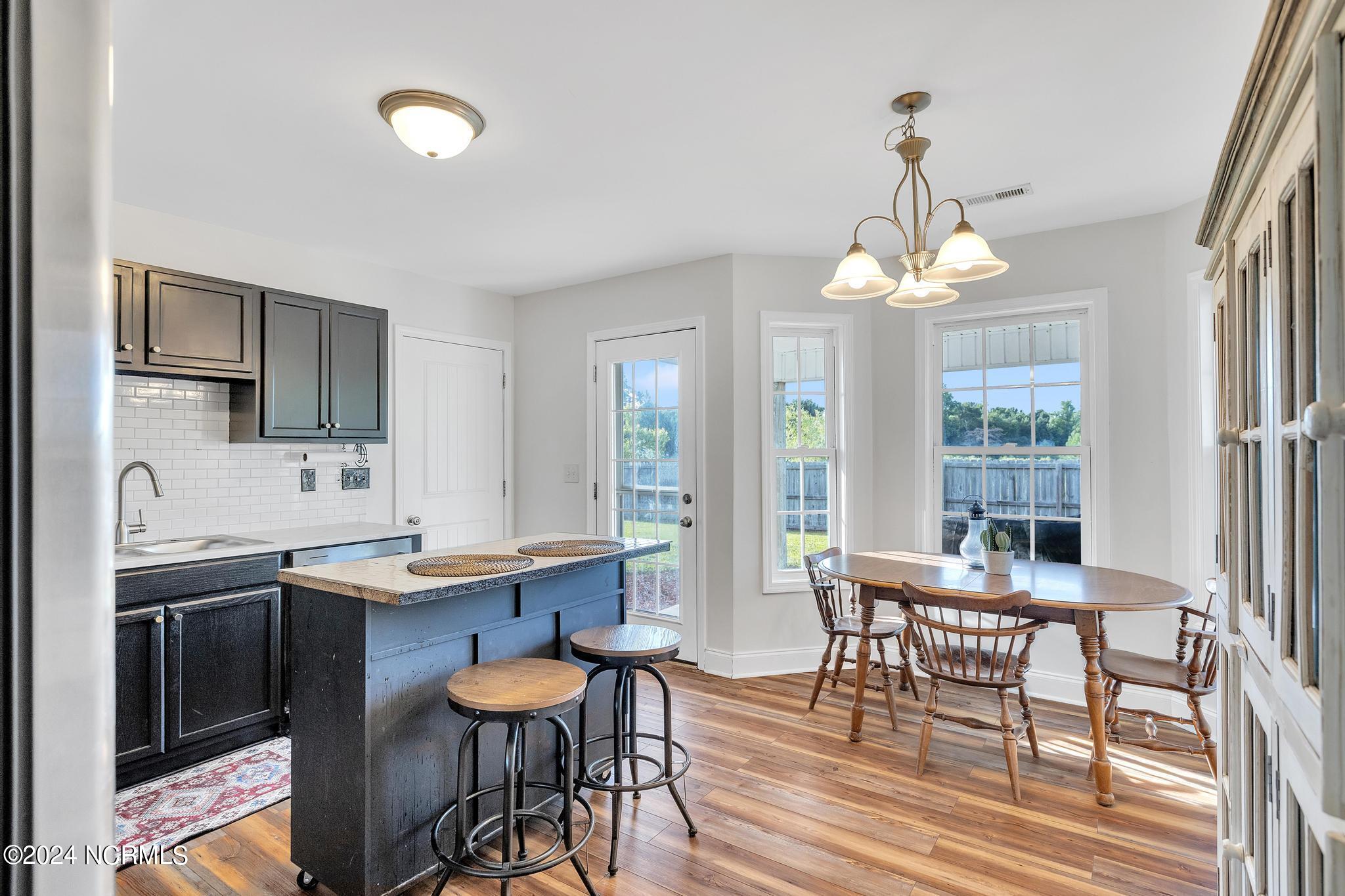 653 Hubert Boulevard