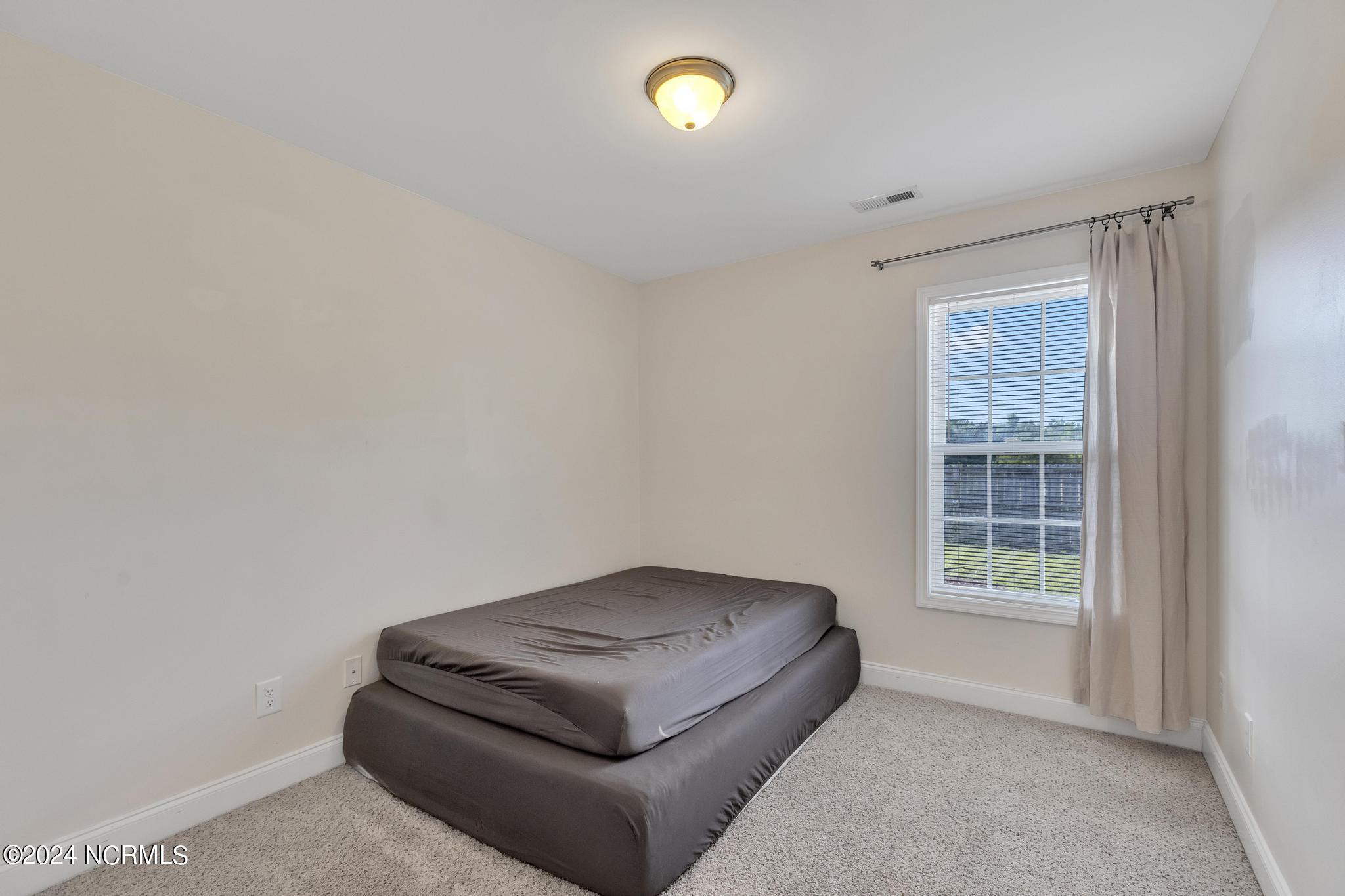 653 Hubert Boulevard