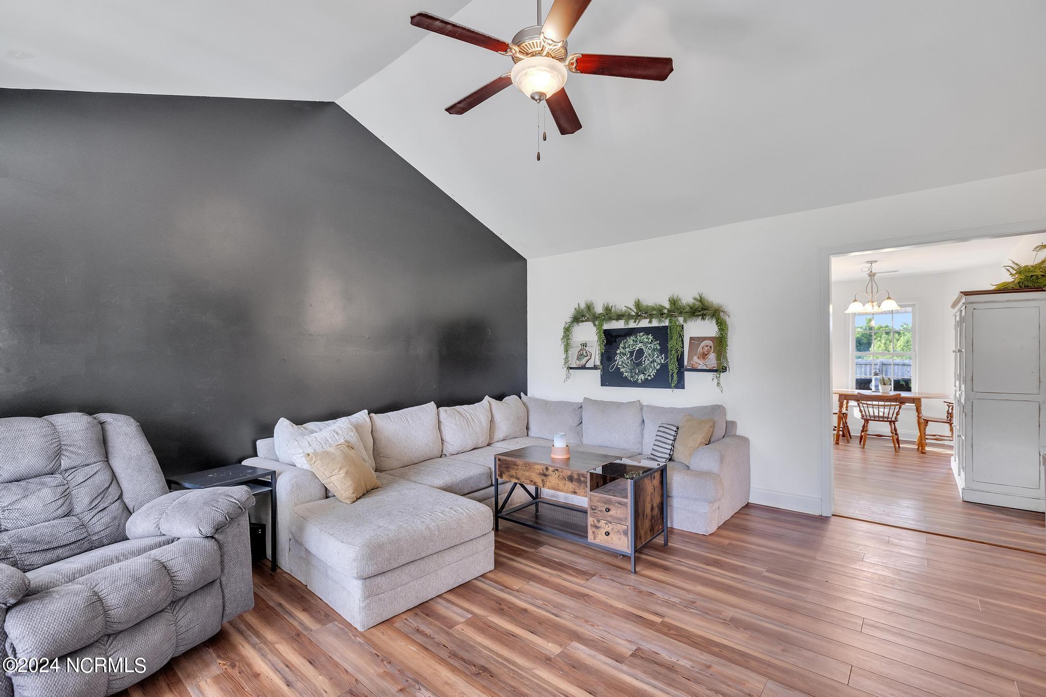 653 Hubert Boulevard