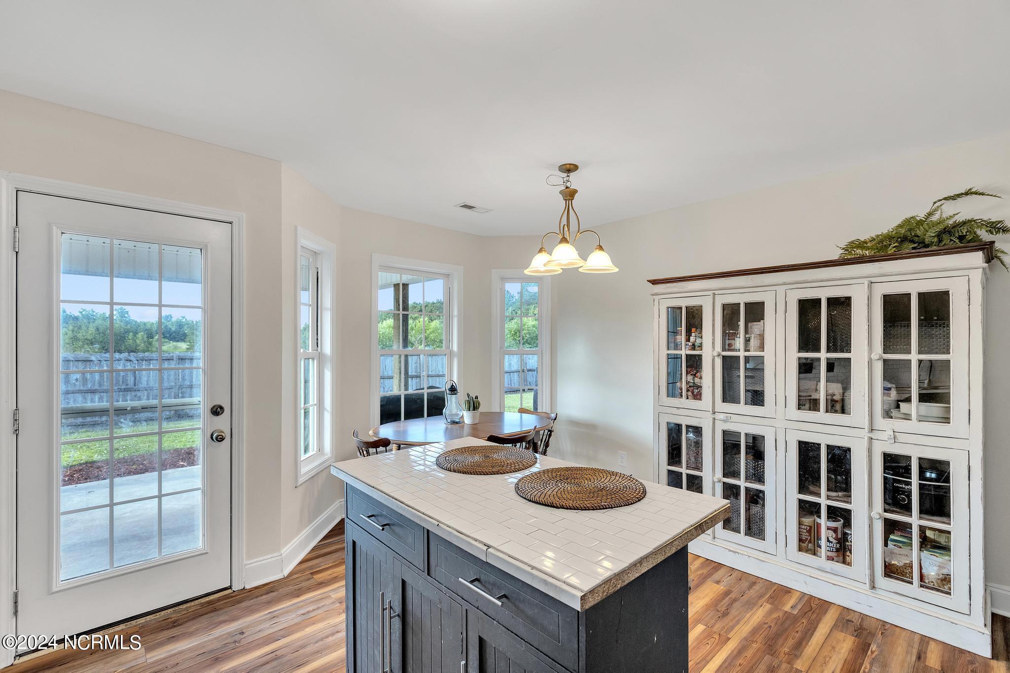 653 Hubert Boulevard