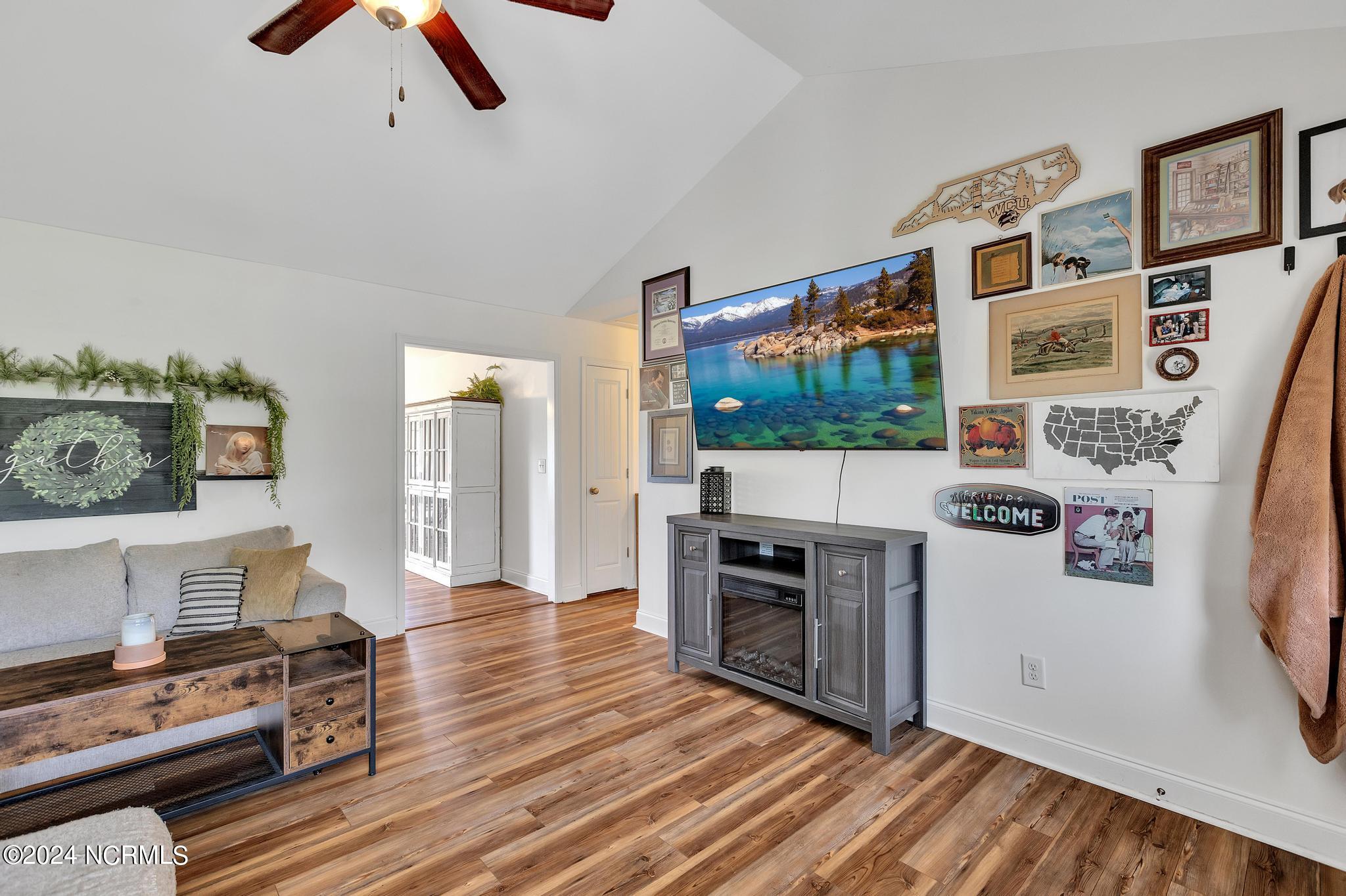 653 Hubert Boulevard