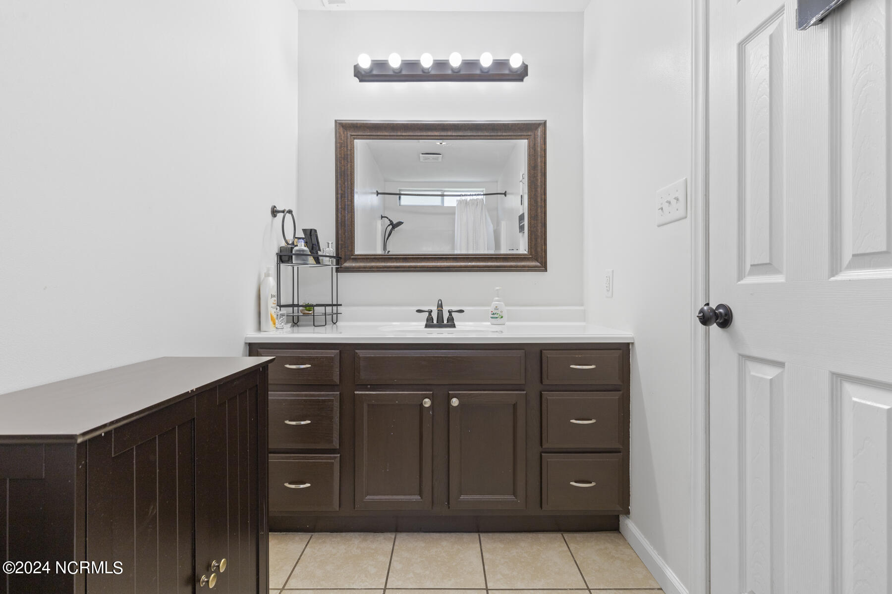 2627 Idlebrook Circle