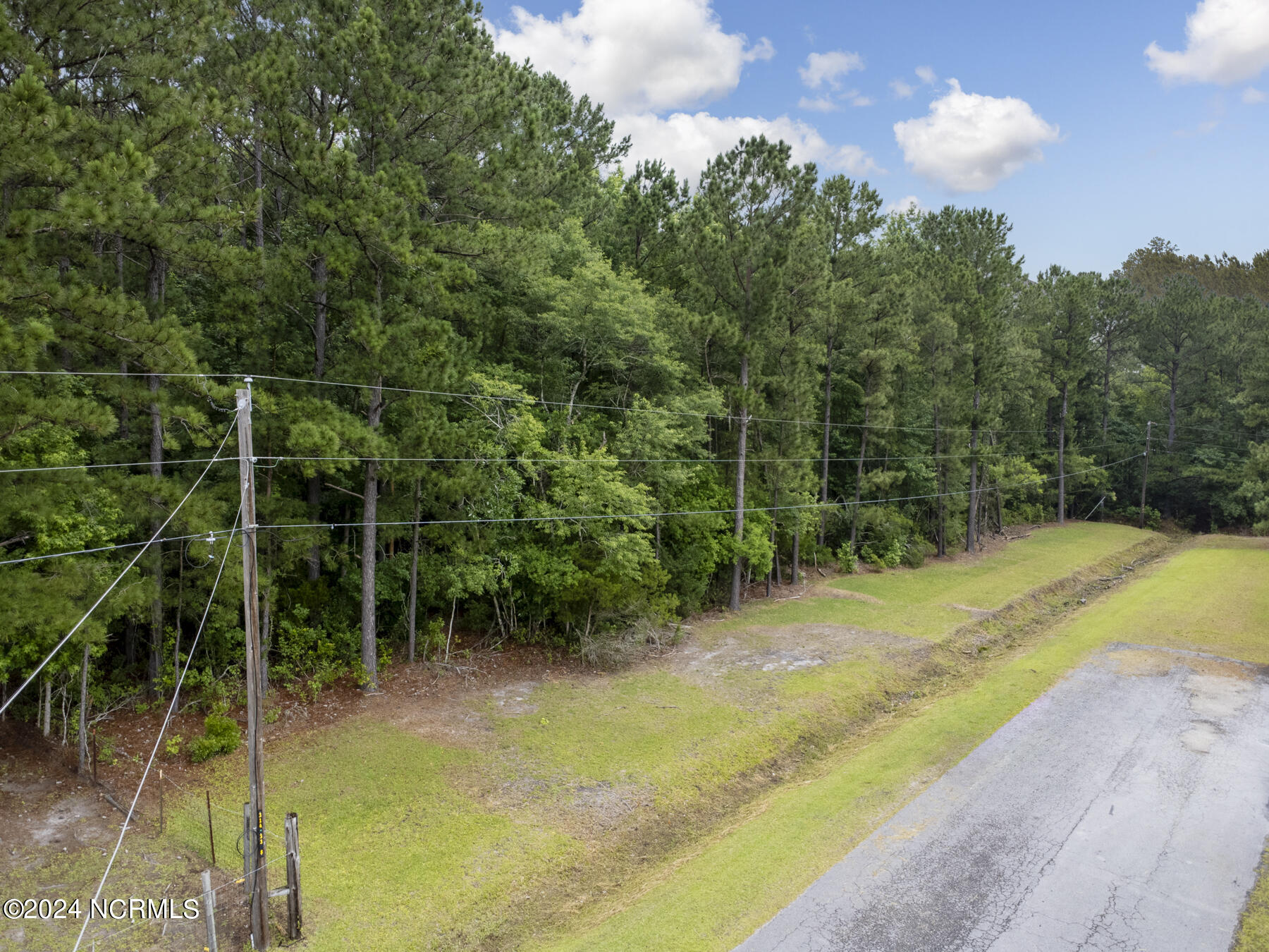 216 33 Meadow Lane E