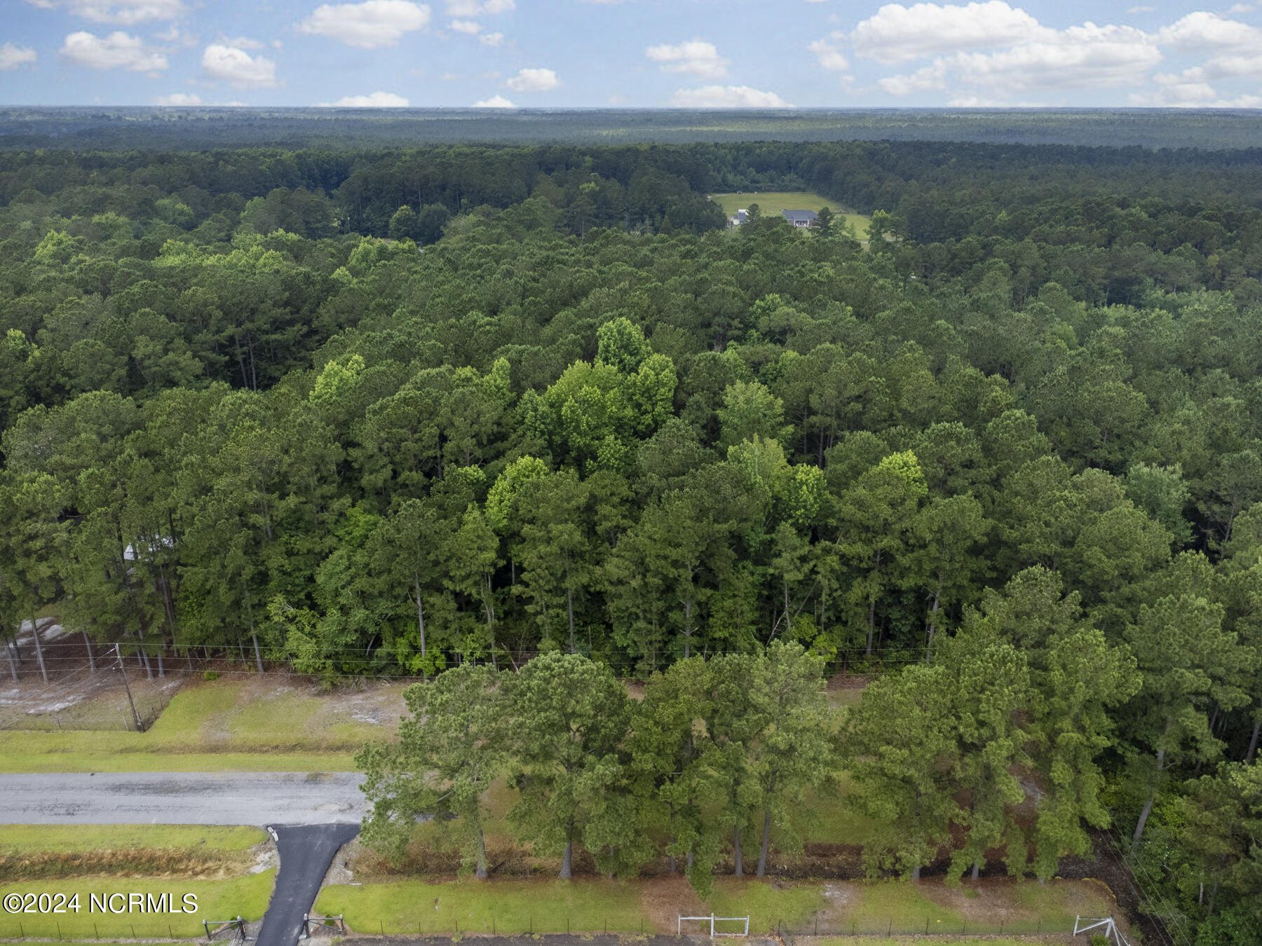 216 33 Meadow Lane E