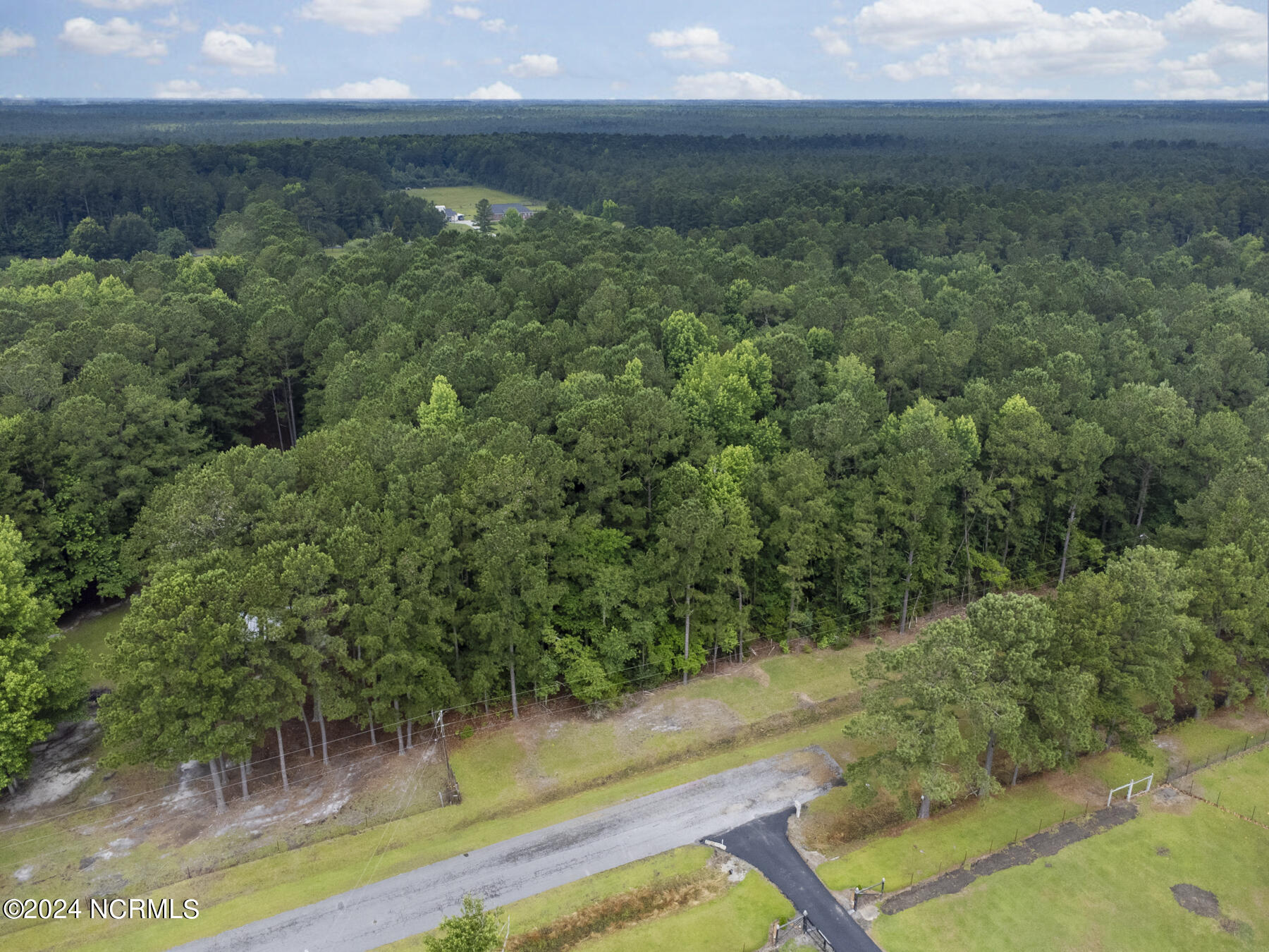 216 33 Meadow Lane E