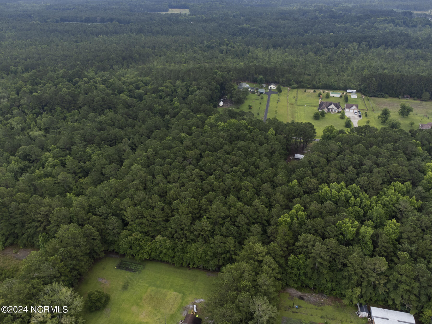 216 33 Meadow Lane E