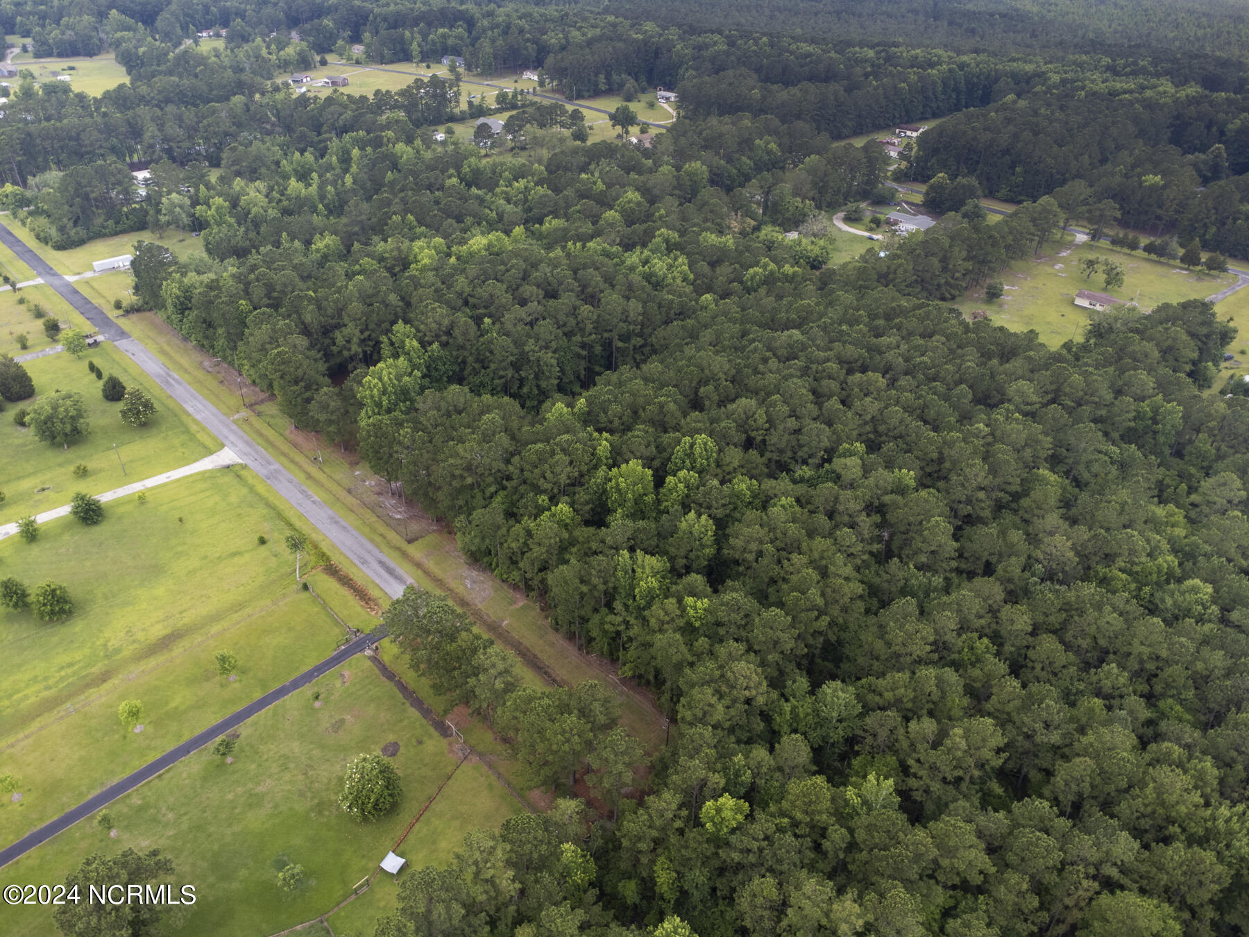 216 33 Meadow Lane E