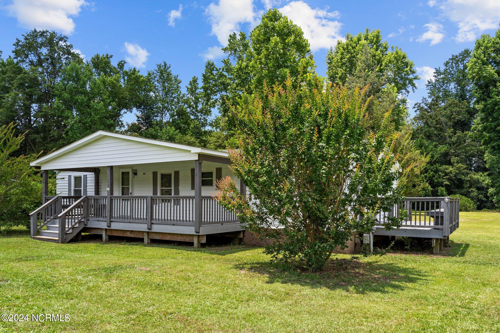 1009 Lake Shore Drive