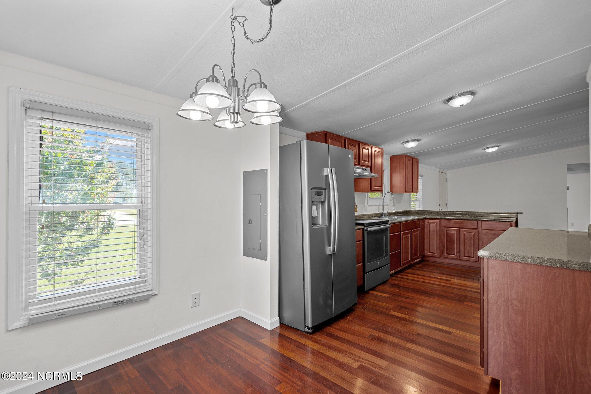 1009 Lake Shore Drive