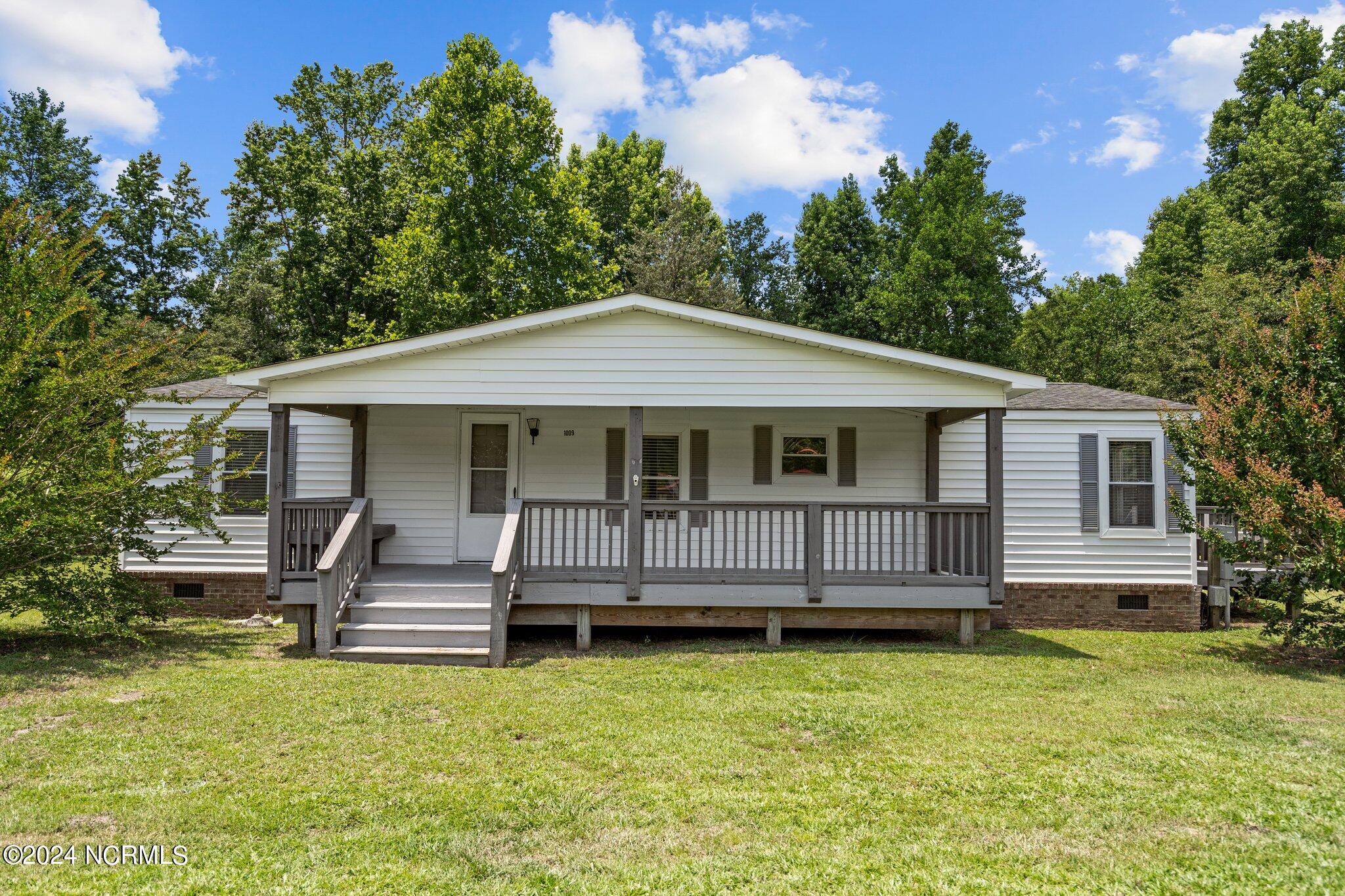 1009 Lake Shore Drive