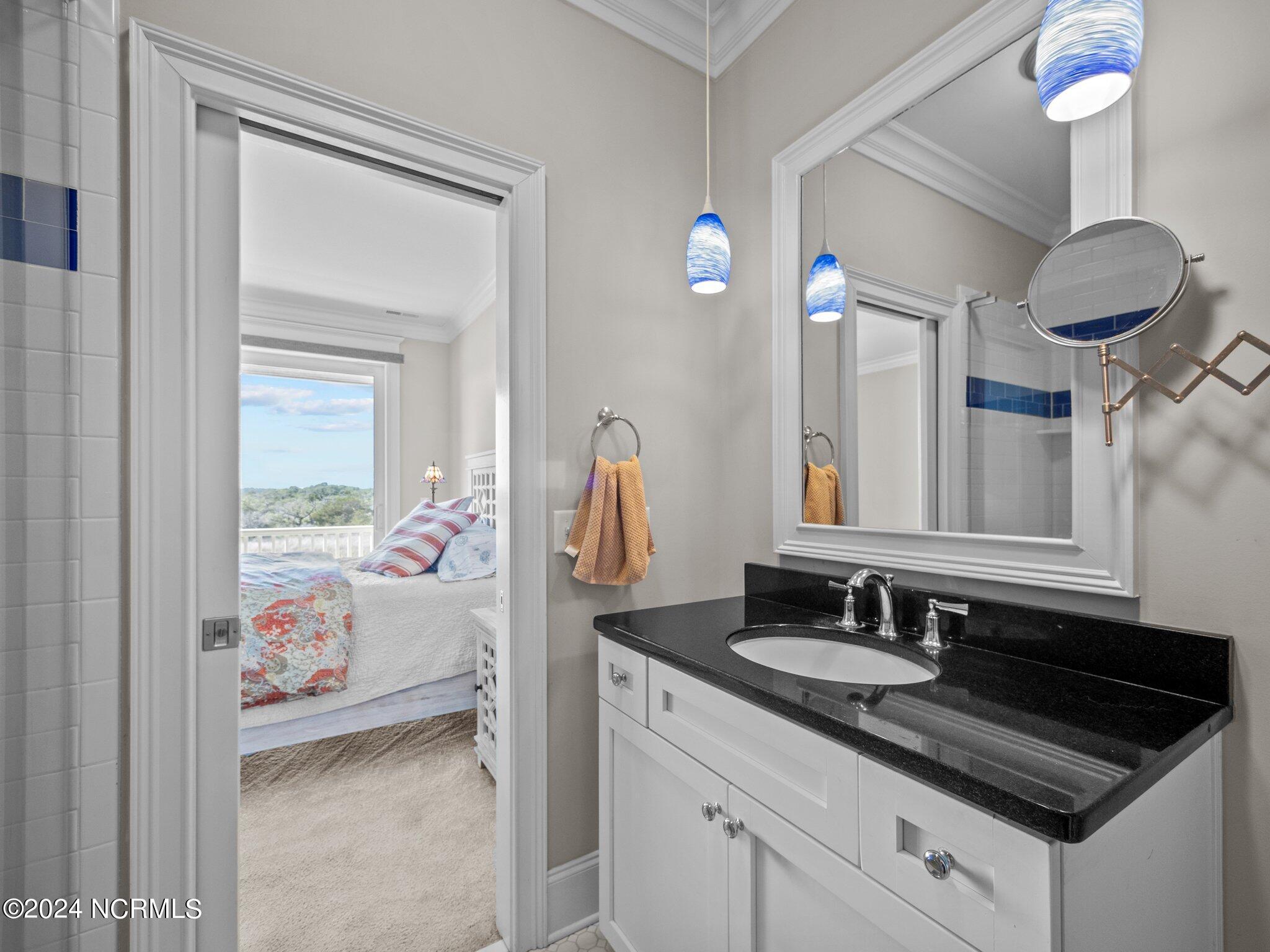 509 N New River Drive, B