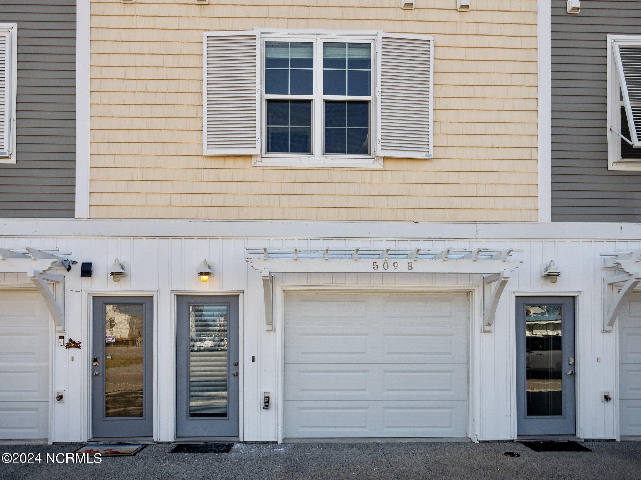 509 N New River Drive, B