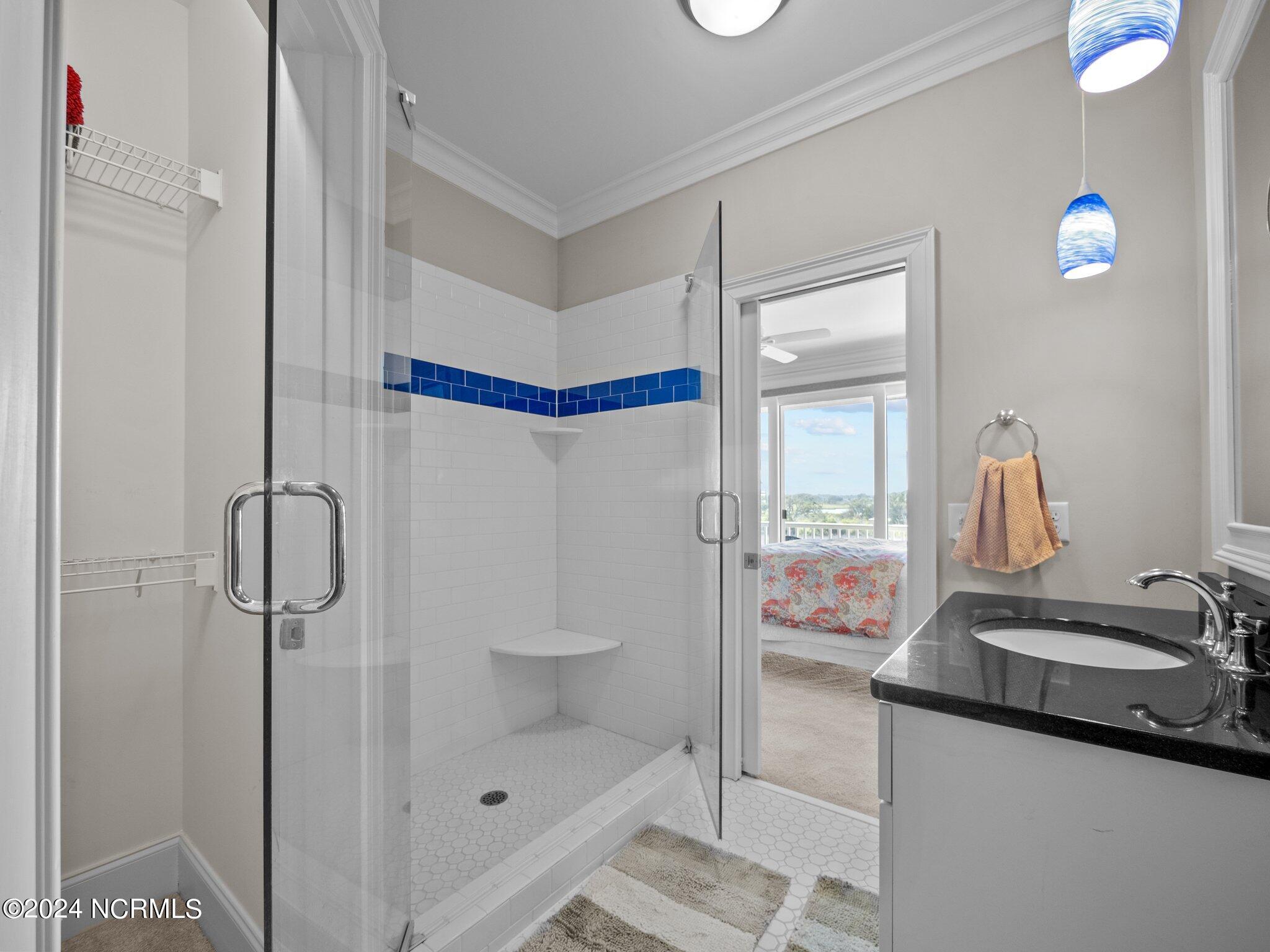 509 N New River Drive, B