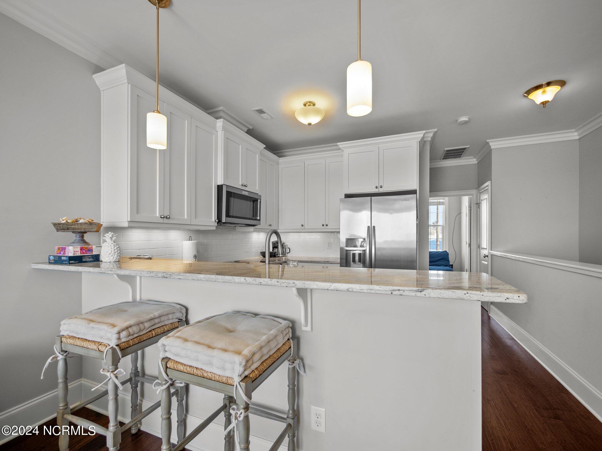 509 N New River Drive, B