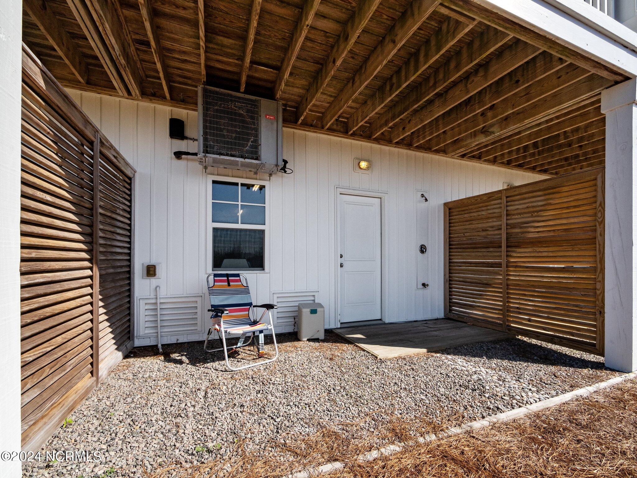 509 N New River Drive, B