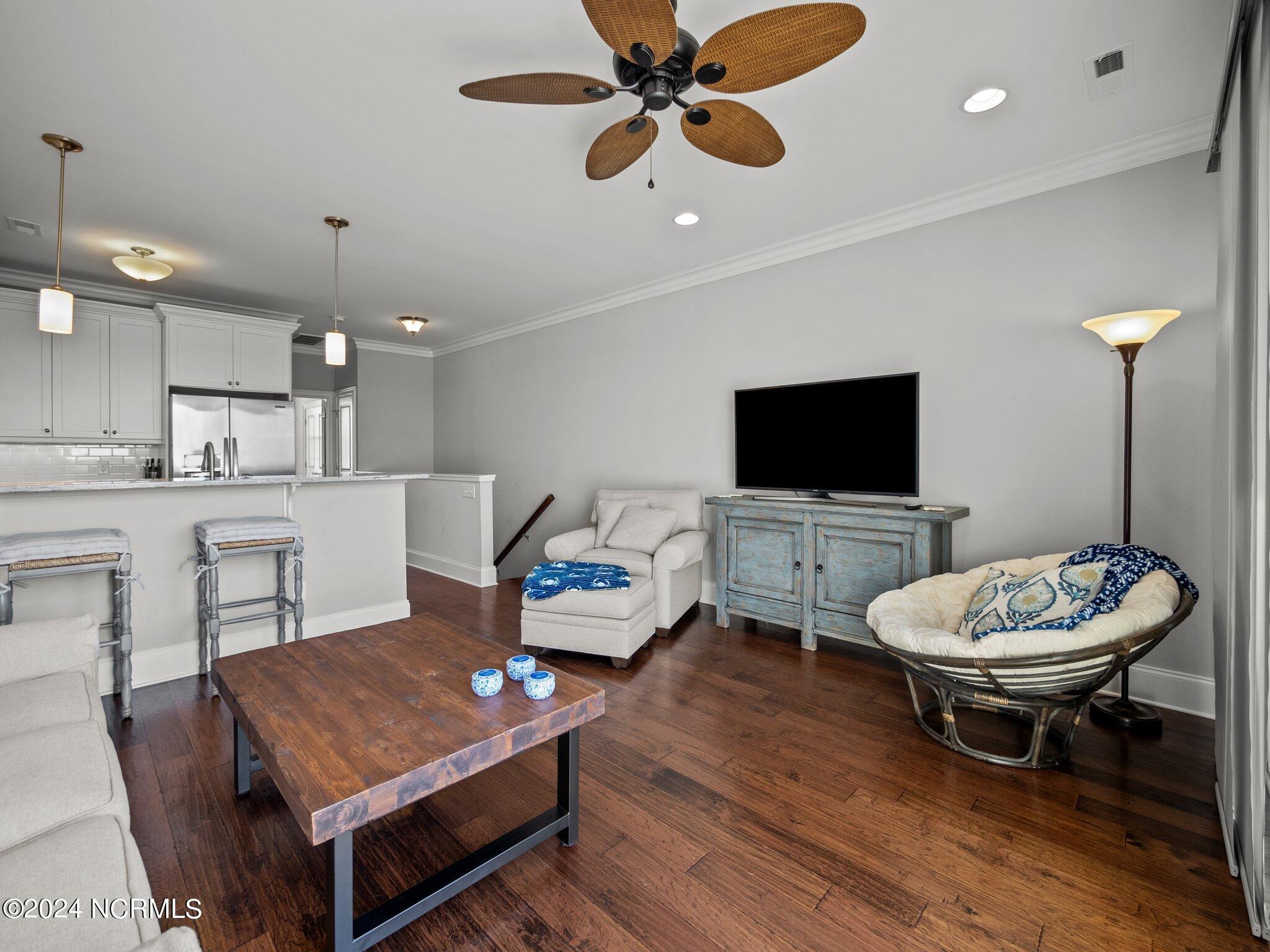 509 N New River Drive, B