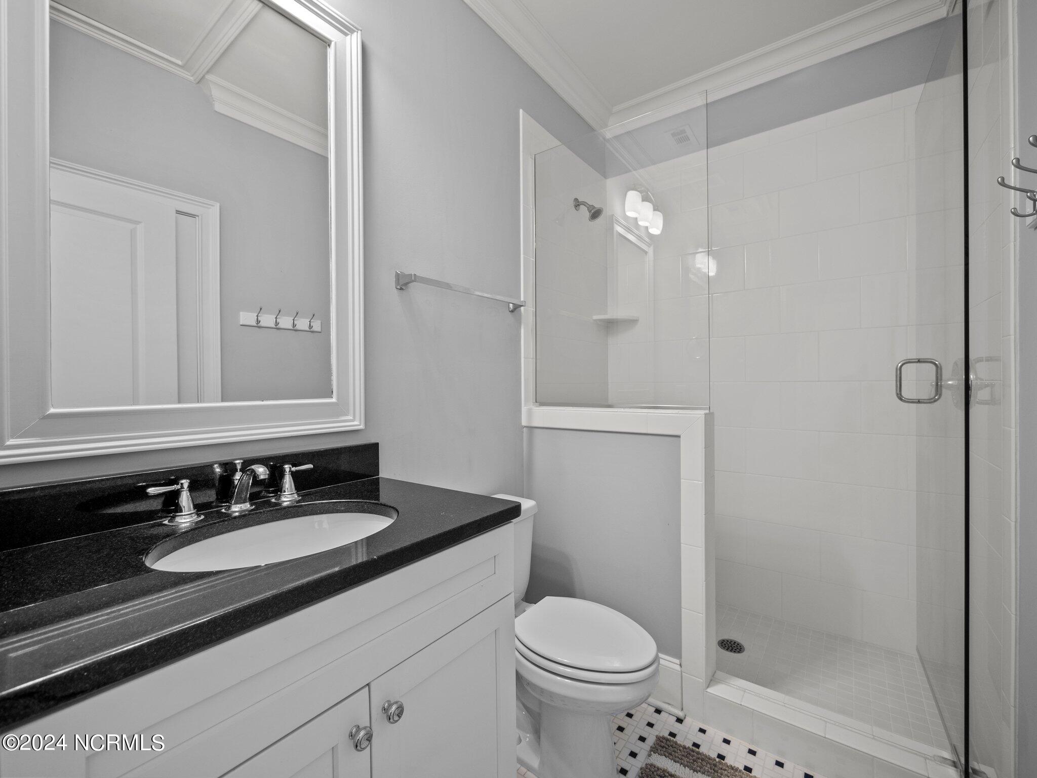 509 N New River Drive, B