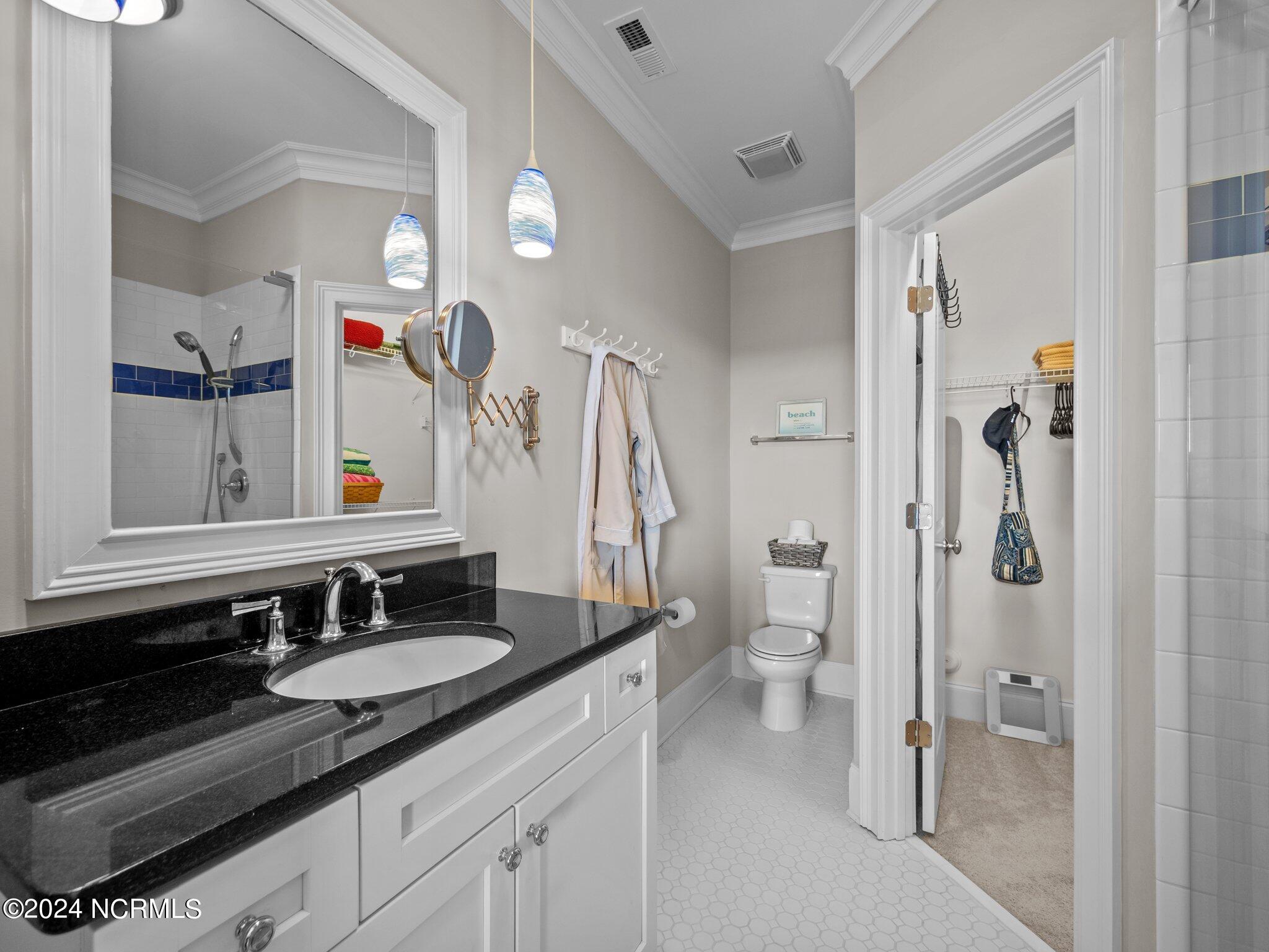 509 N New River Drive, B