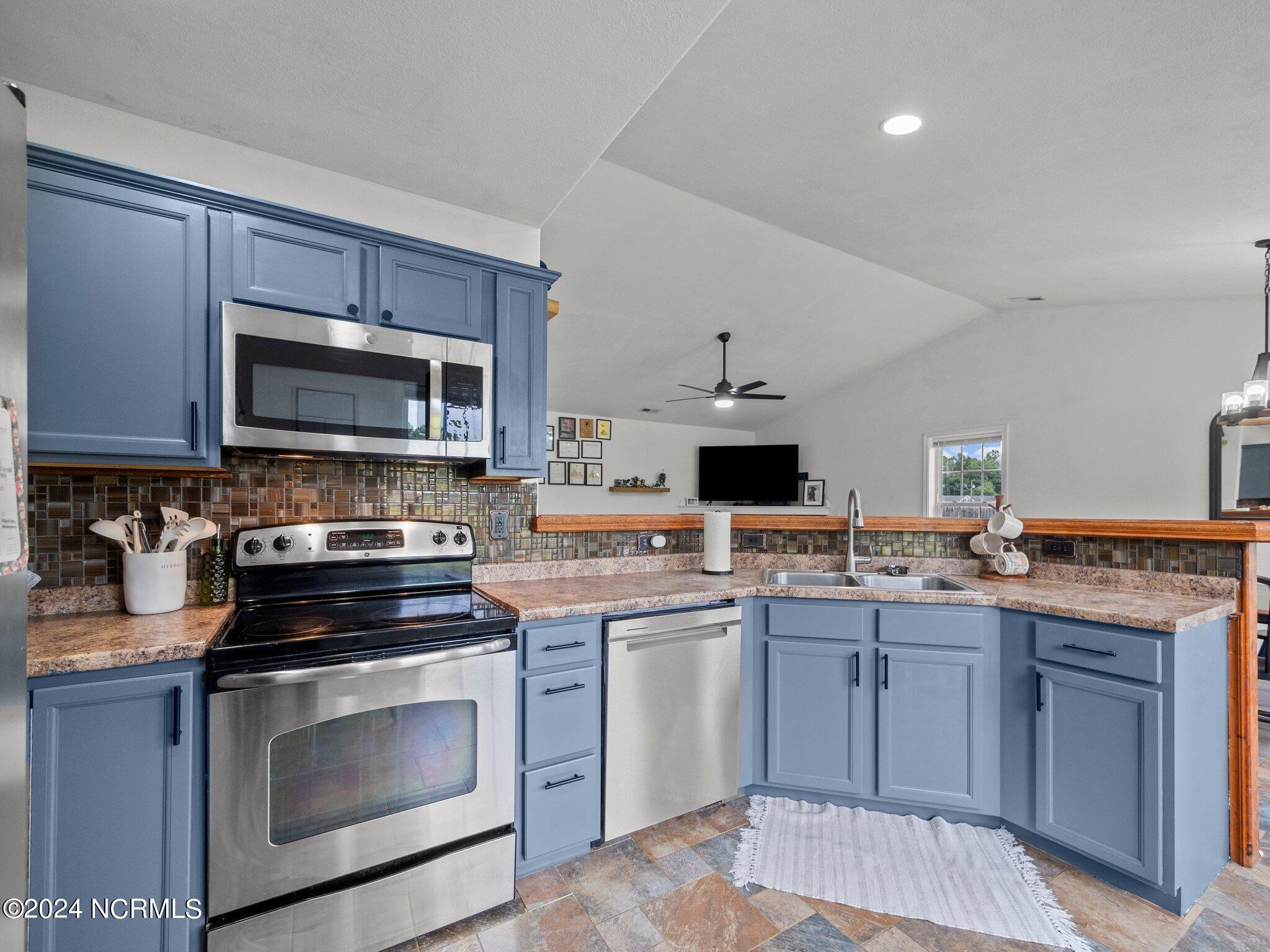 509 Southwest Ridge Drive