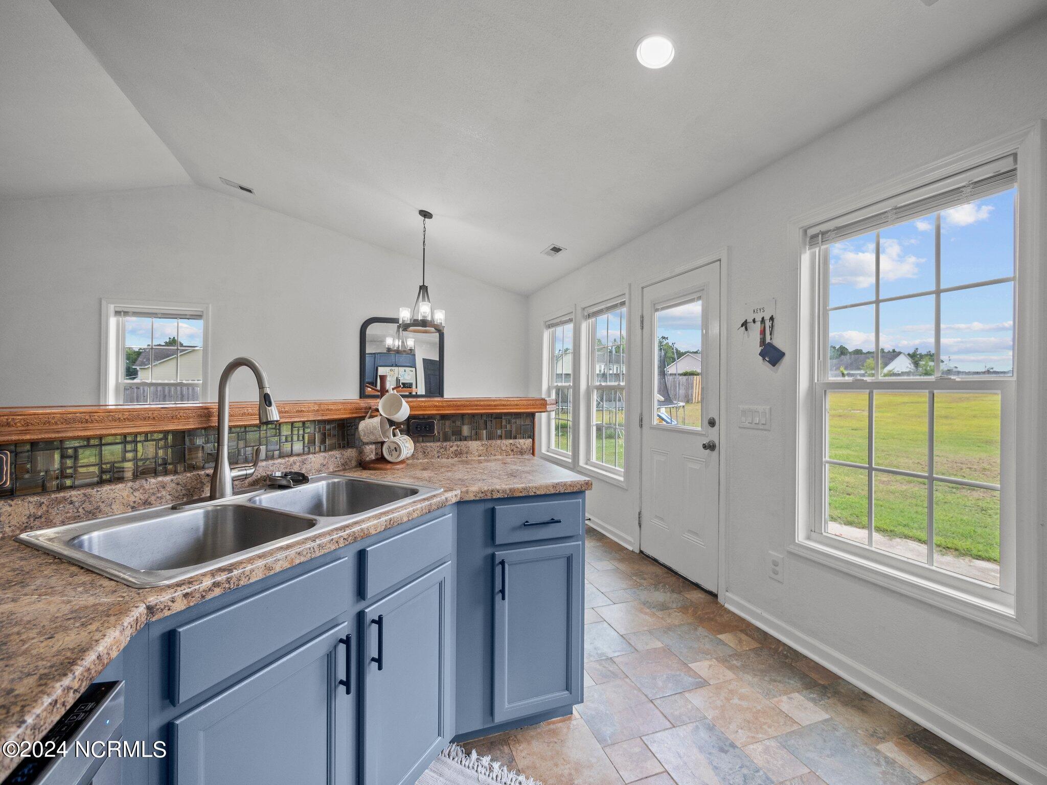 509 Southwest Ridge Drive