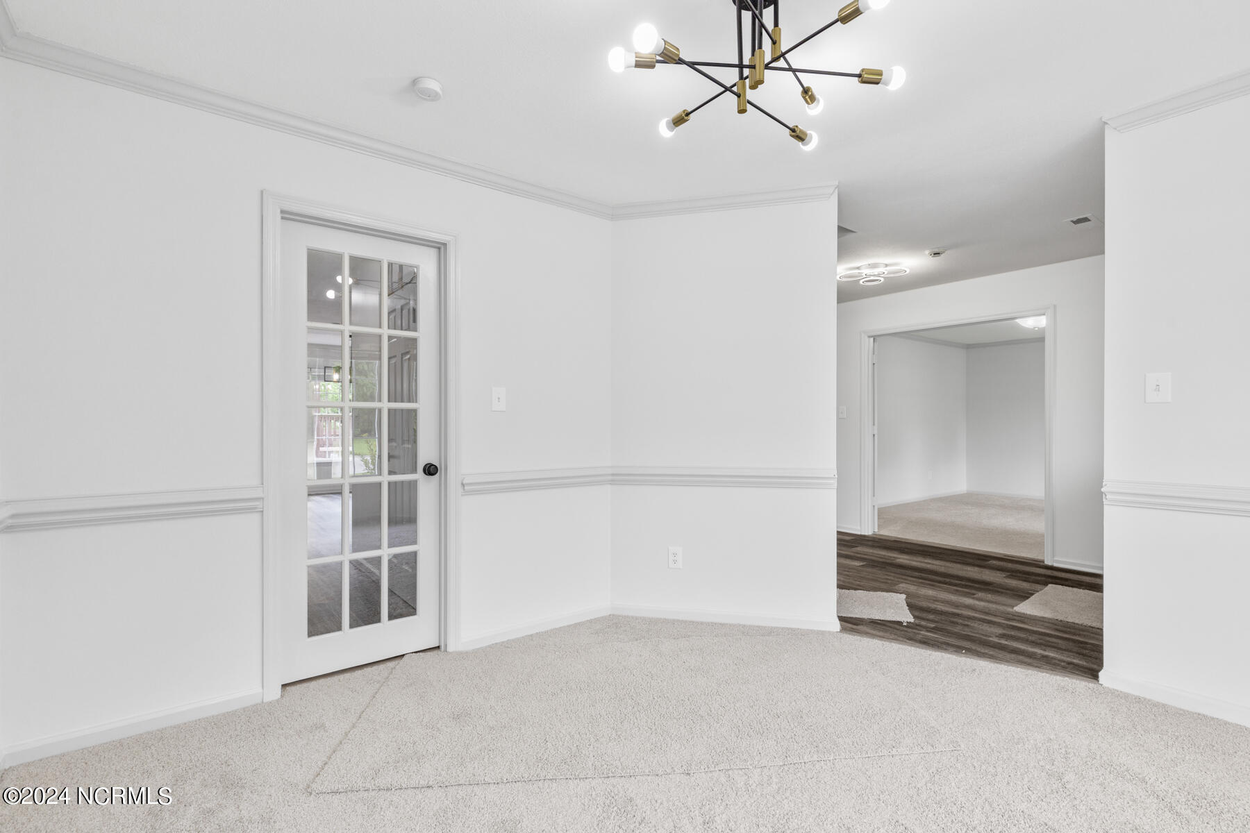 1035 Commons Drive N