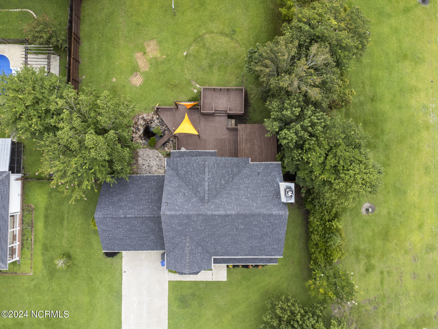 1035 Commons Drive N