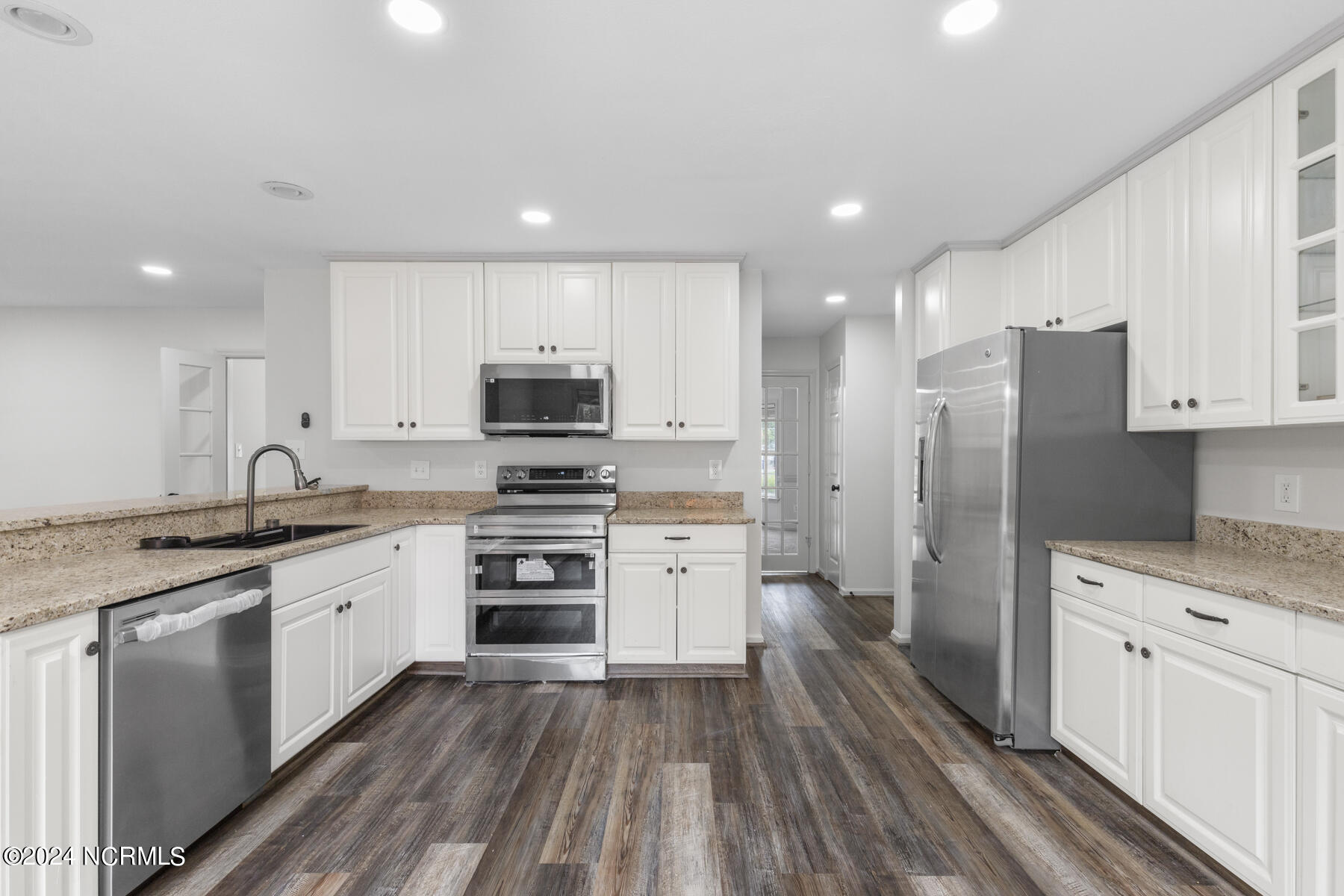 1035 Commons Drive N