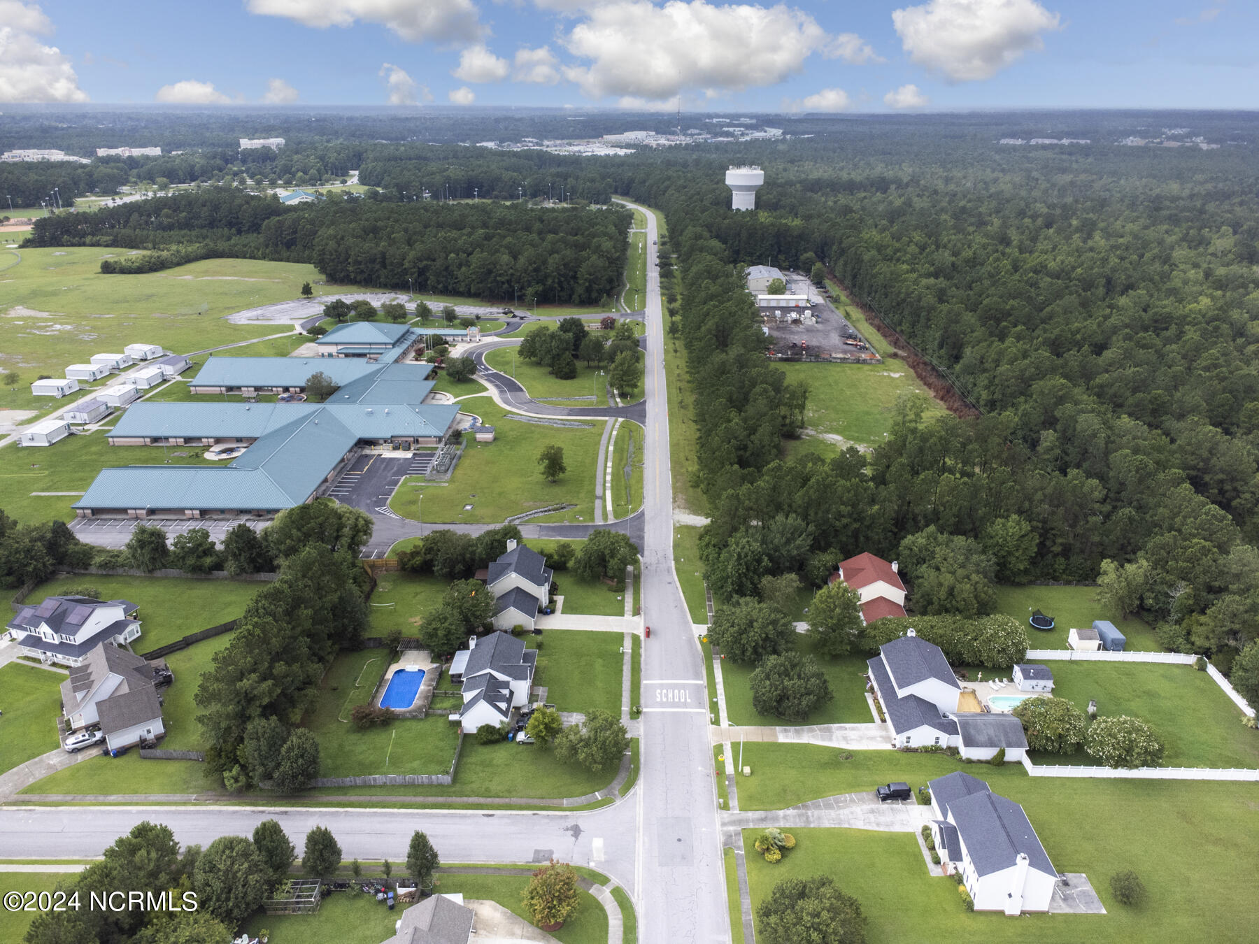 1035 Commons Drive N