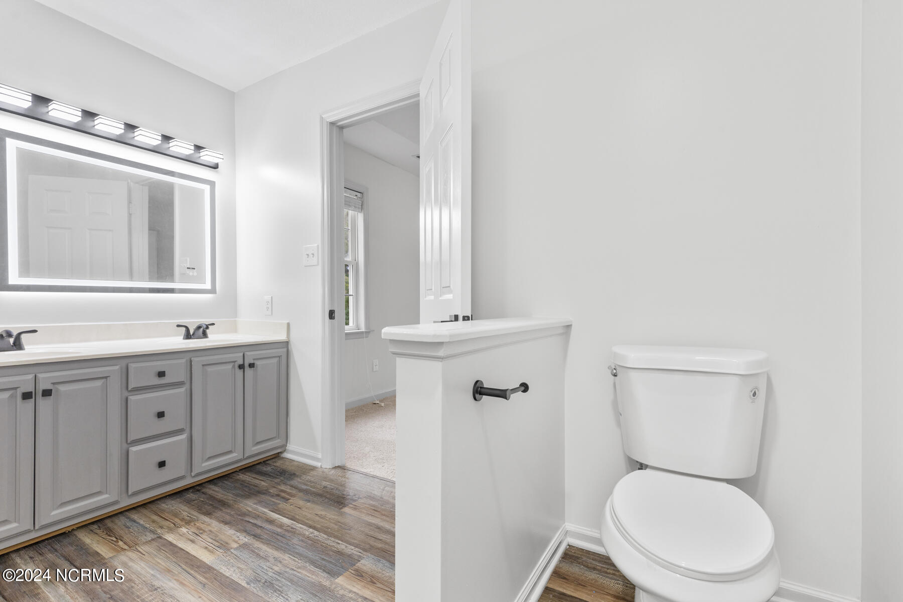 1035 Commons Drive N