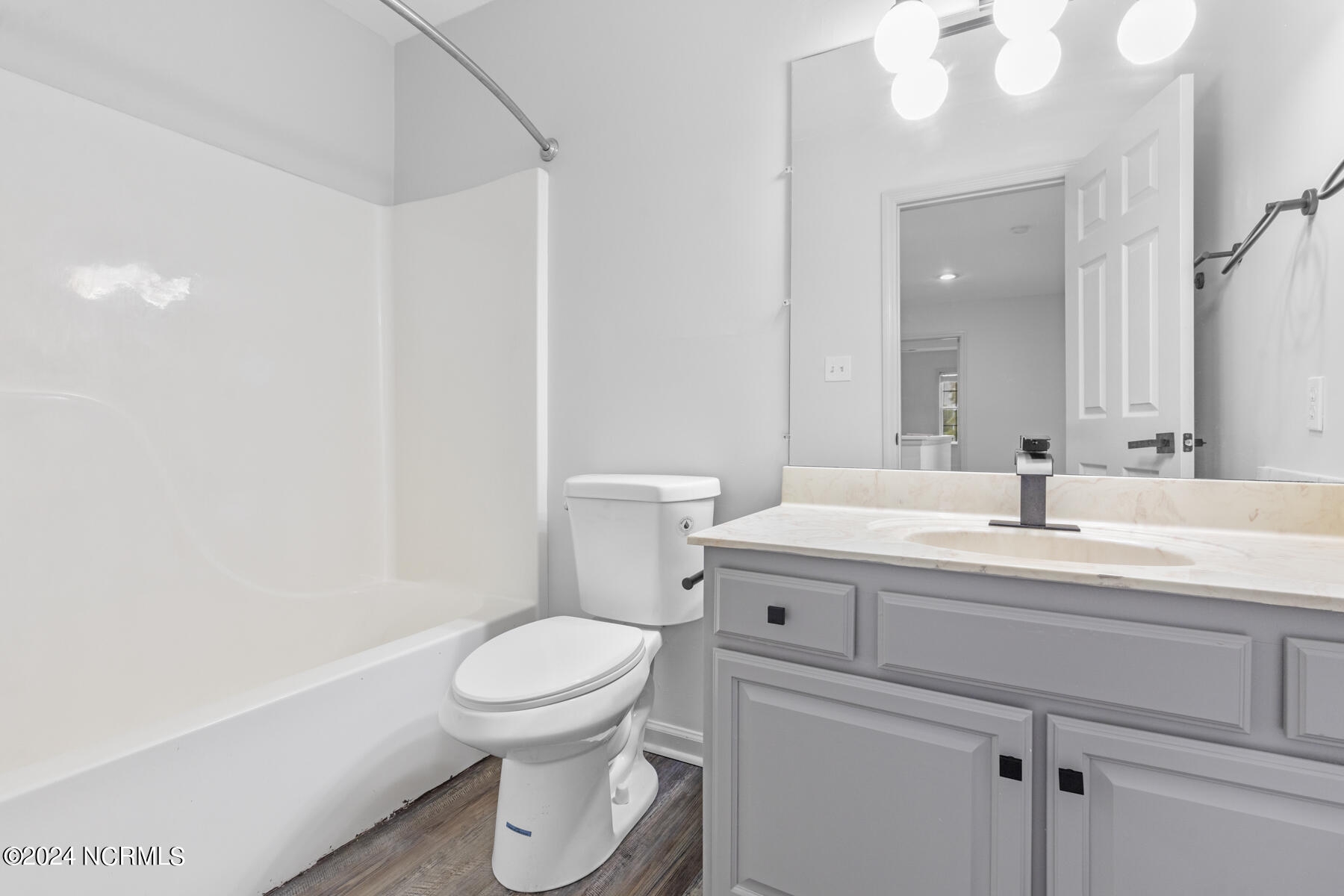 1035 Commons Drive N