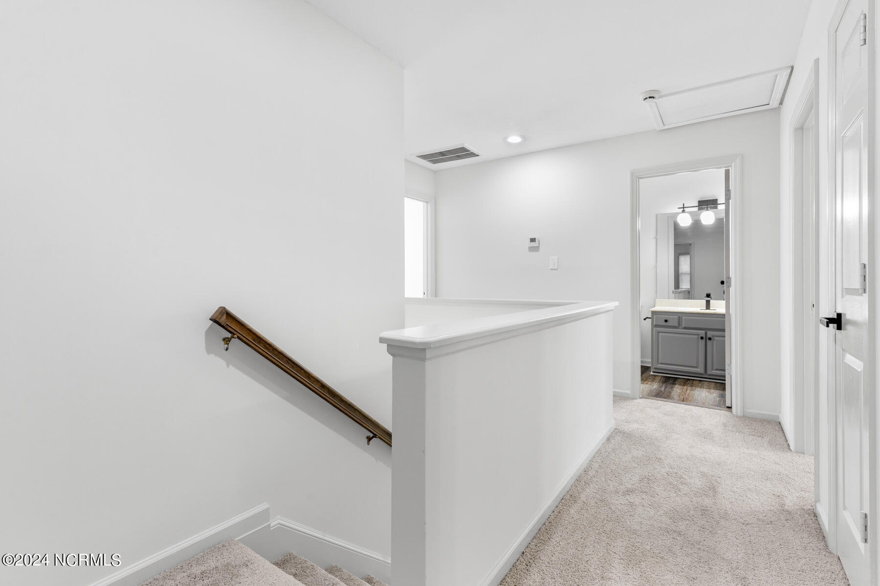 1035 Commons Drive N