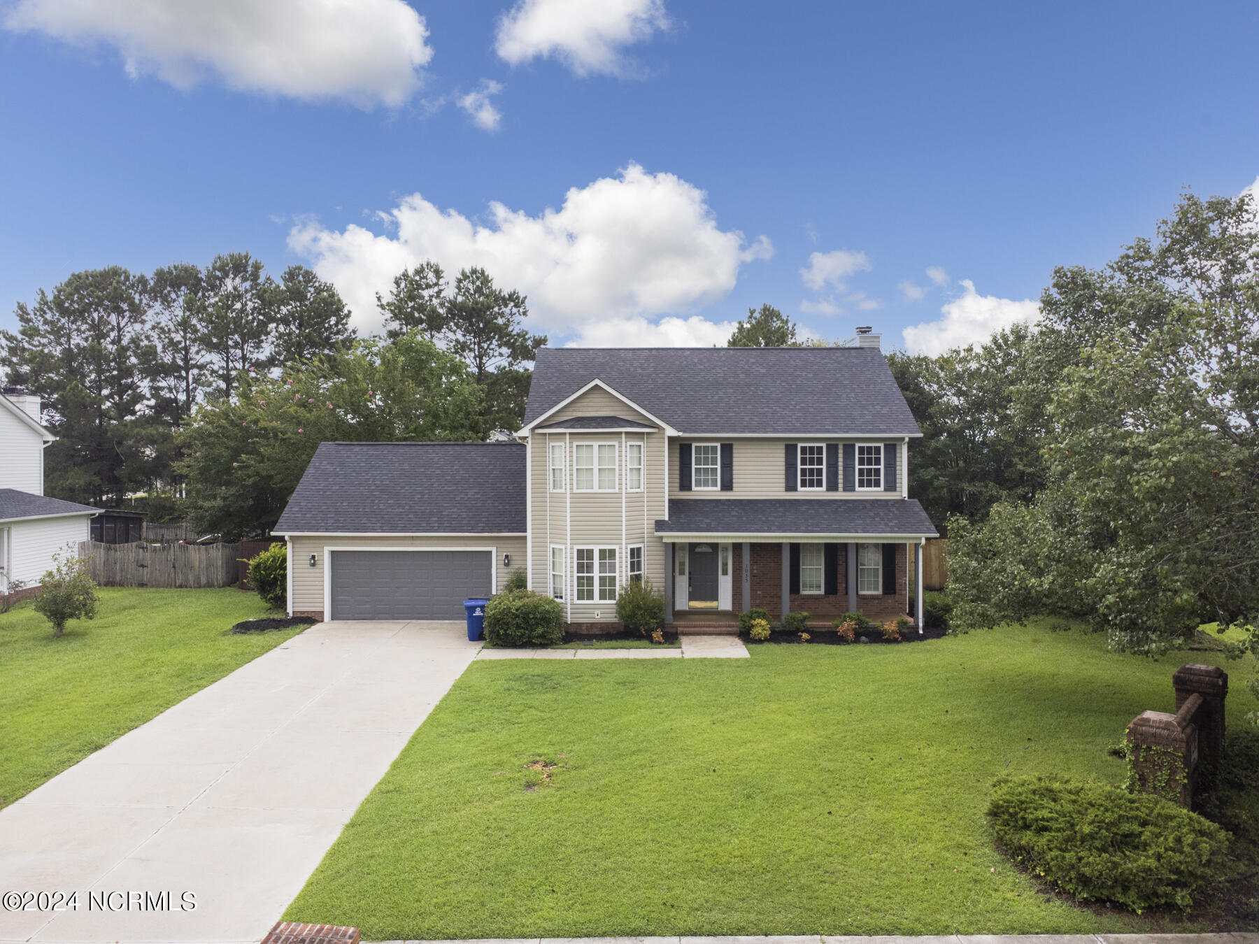 1035 Commons Drive N