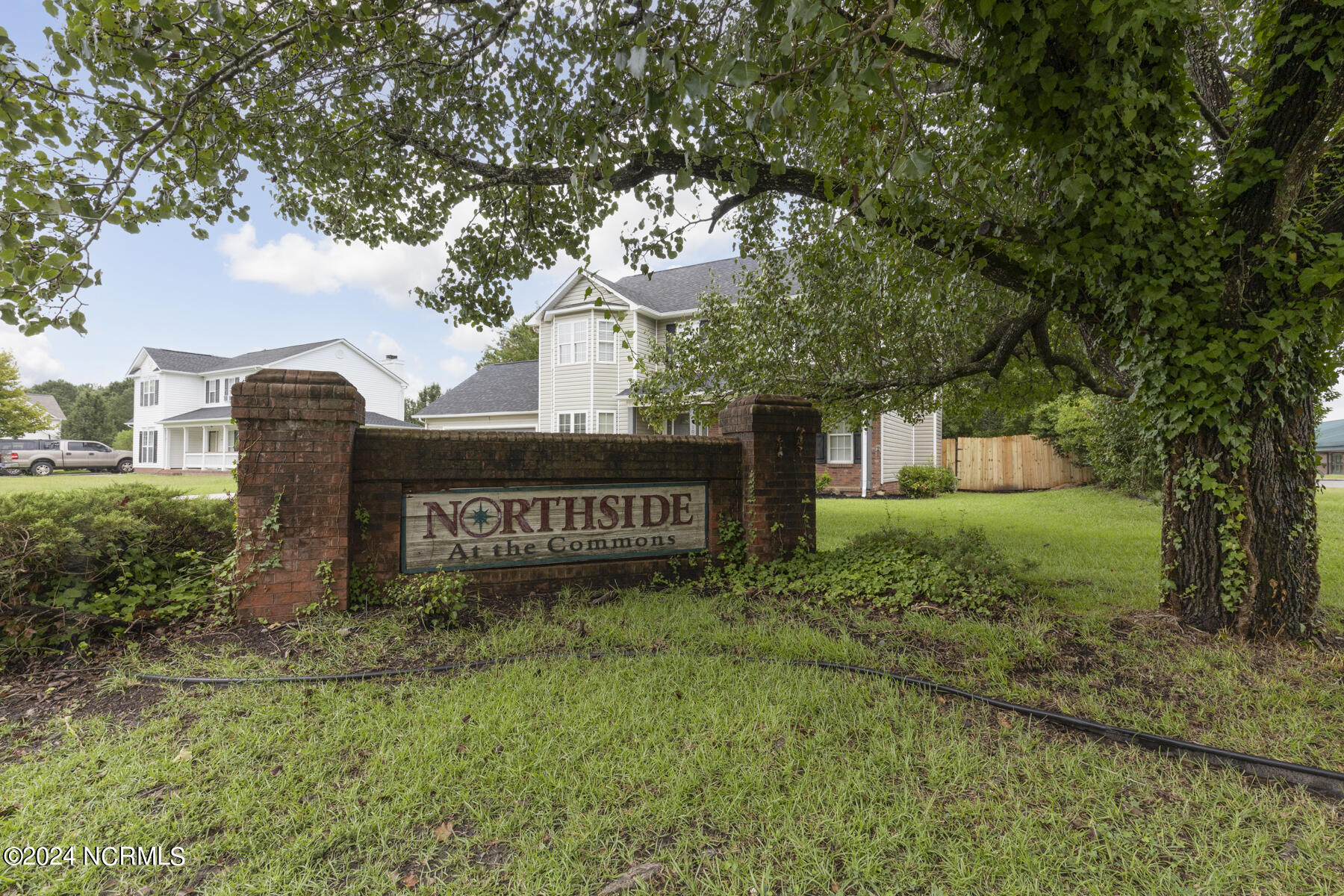 1035 Commons Drive N