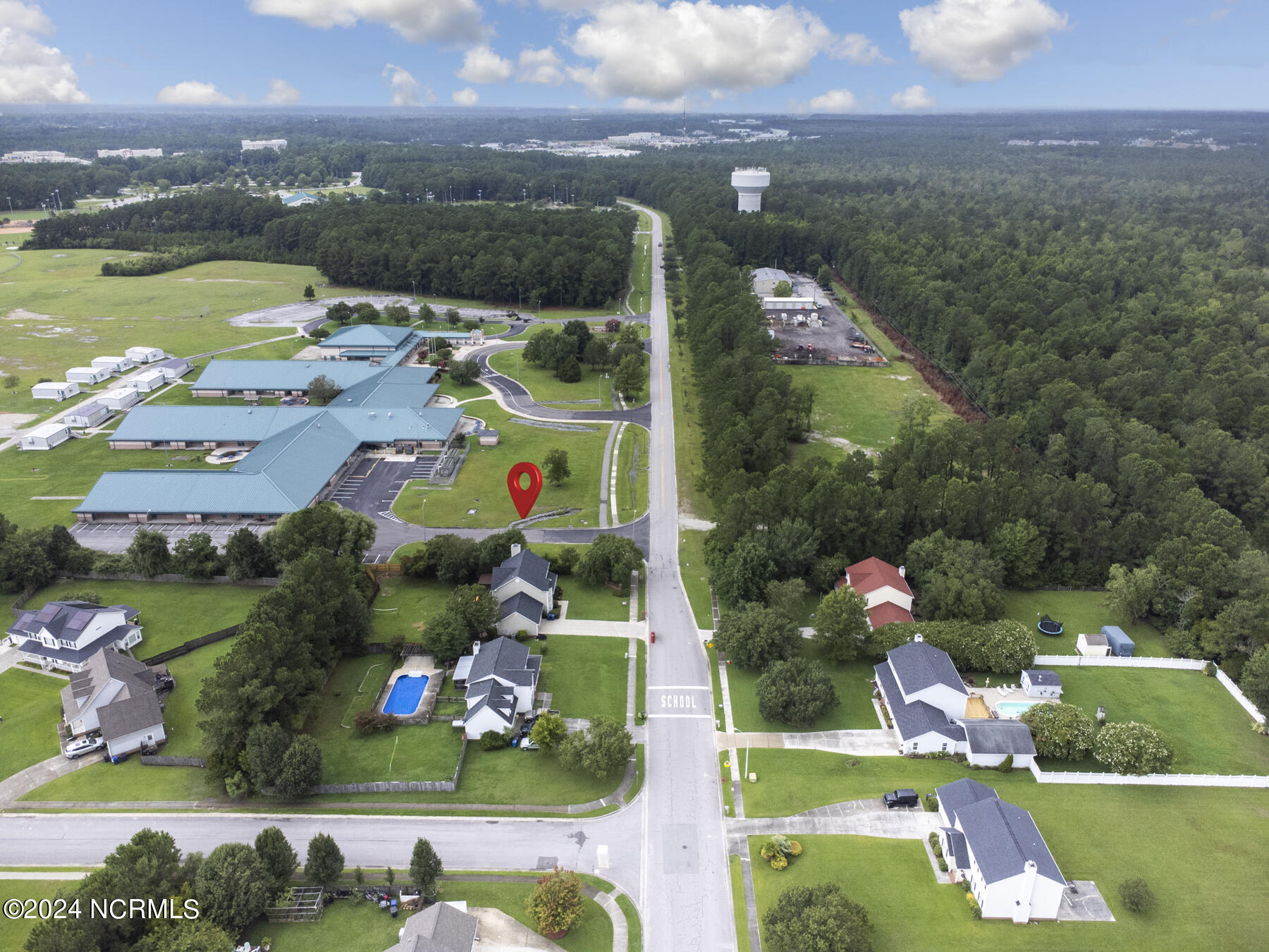 1035 Commons Drive N