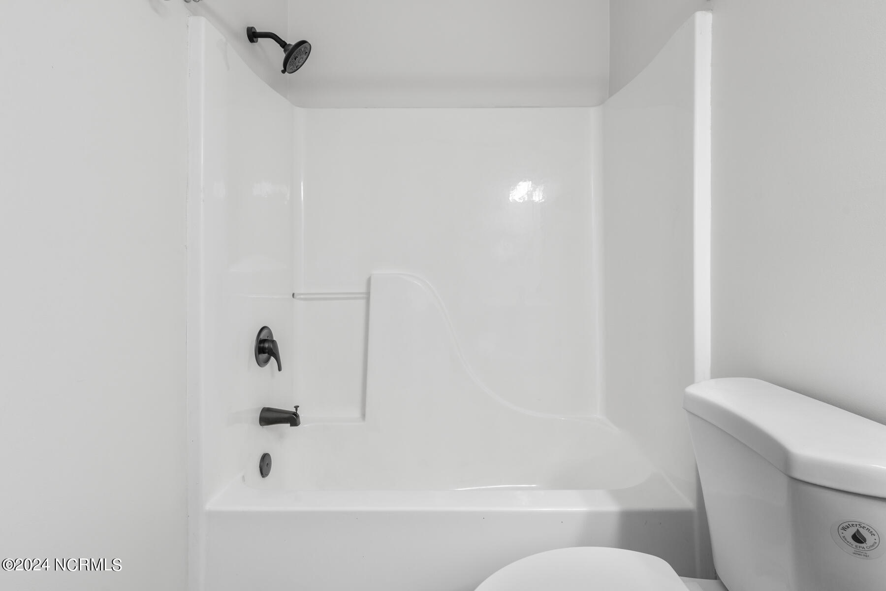 1035 Commons Drive N