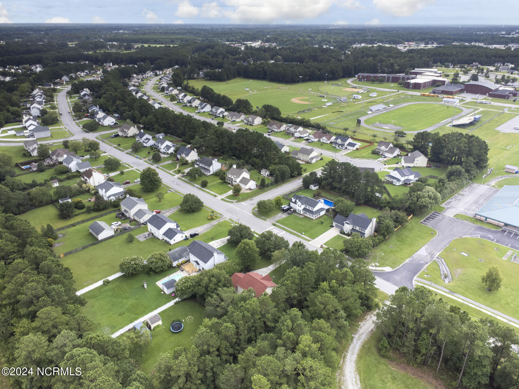 1035 Commons Drive N