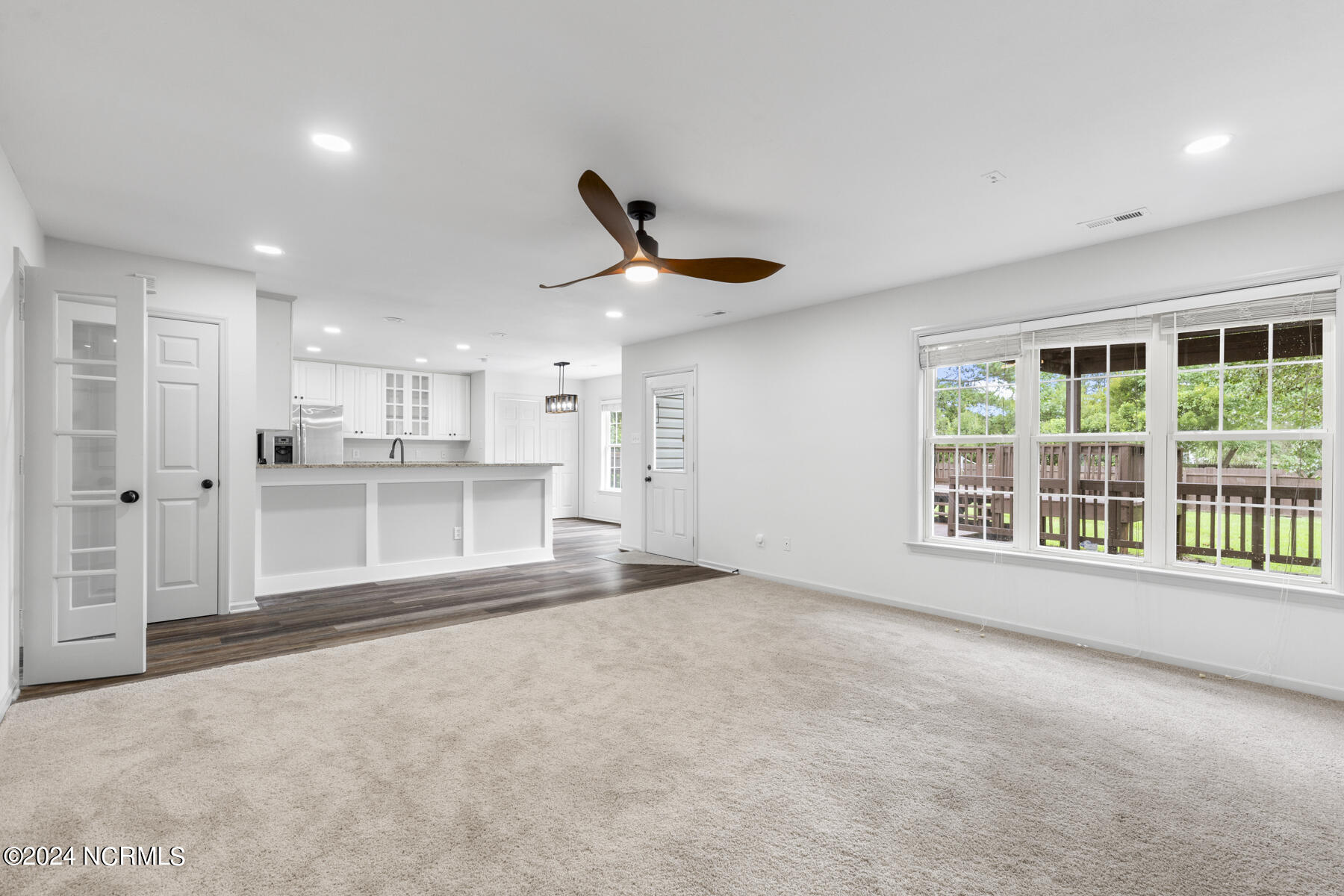 1035 Commons Drive N