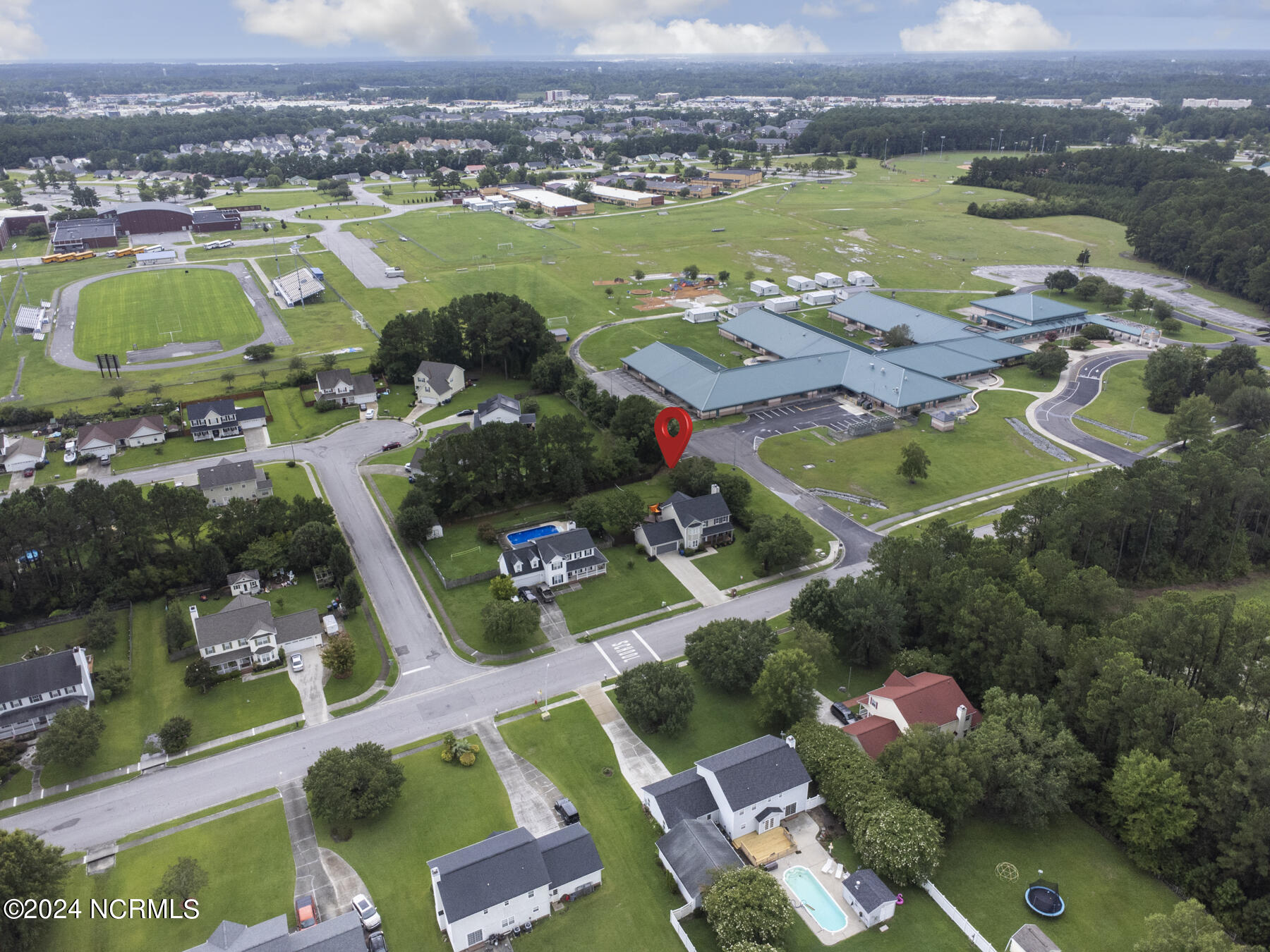 1035 Commons Drive N