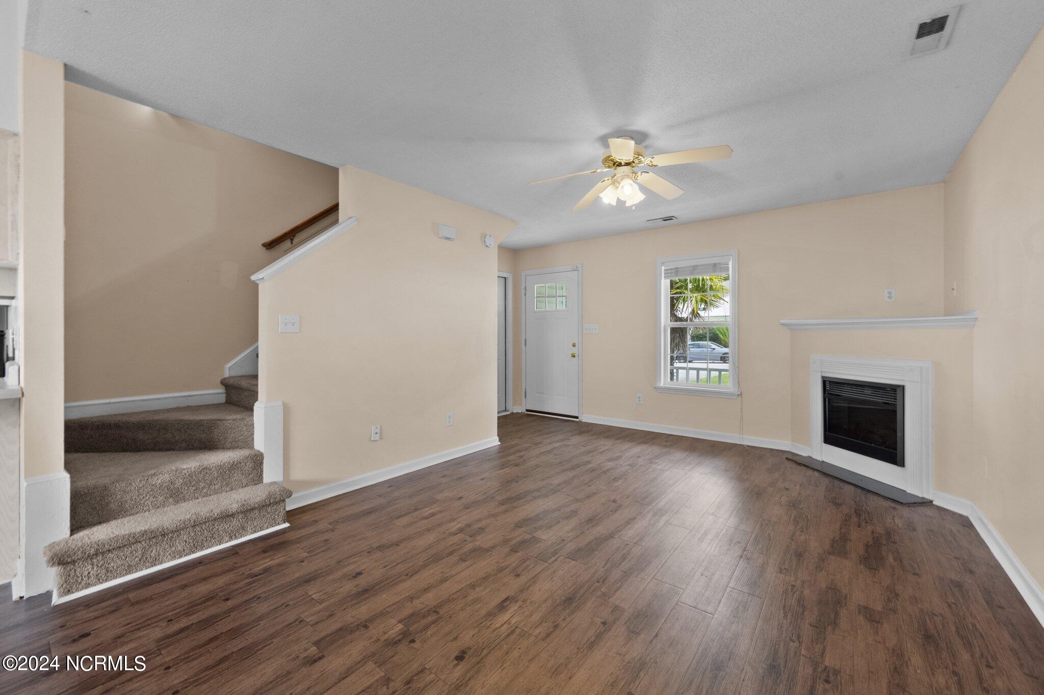 317 Winners Circle S