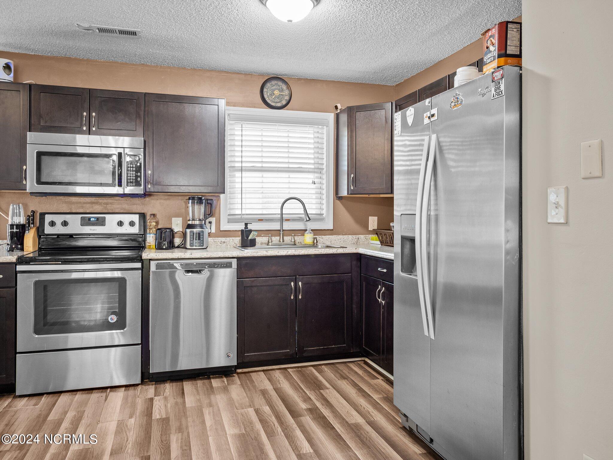 11 Lakewood Court