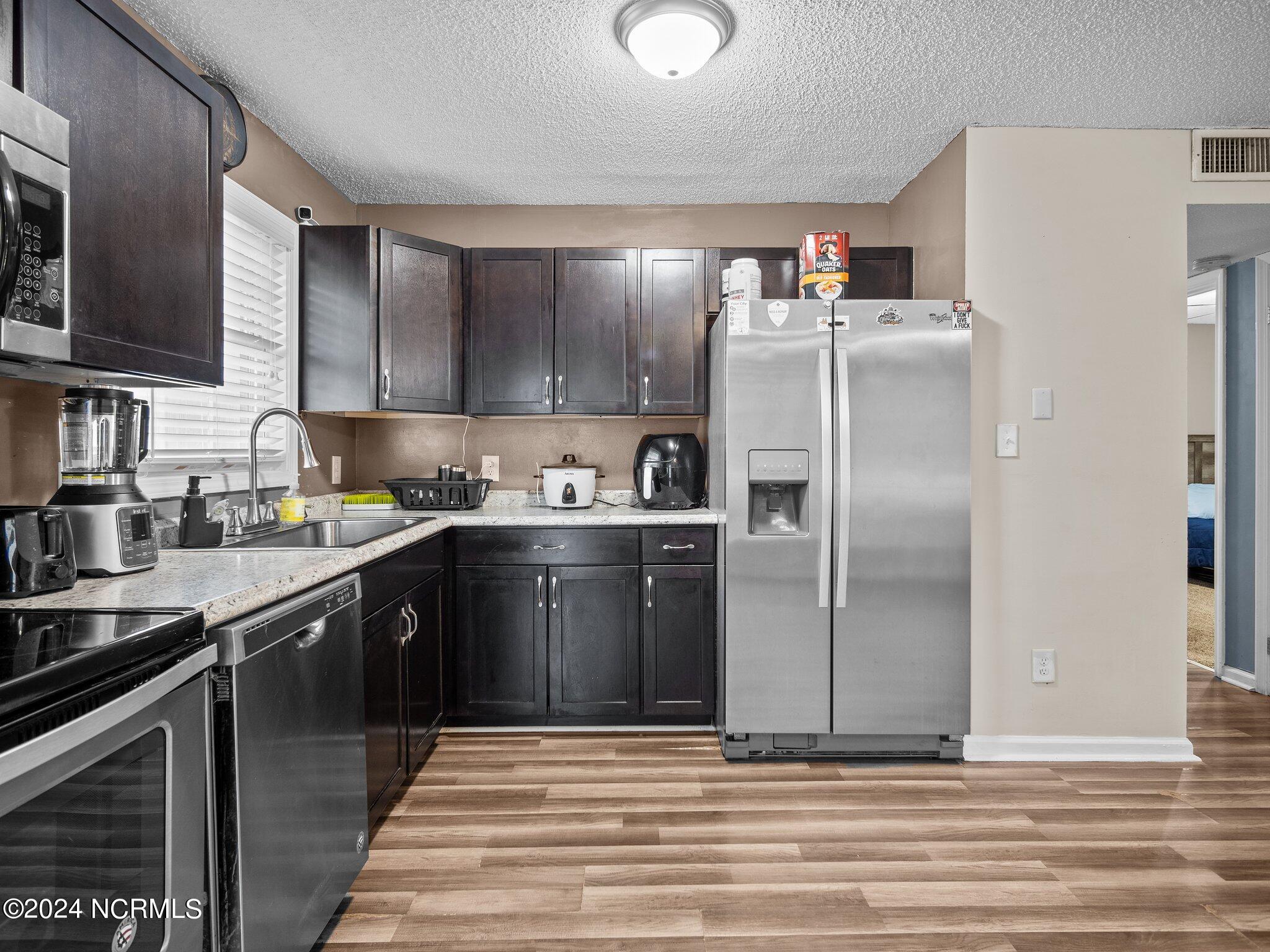 11 Lakewood Court
