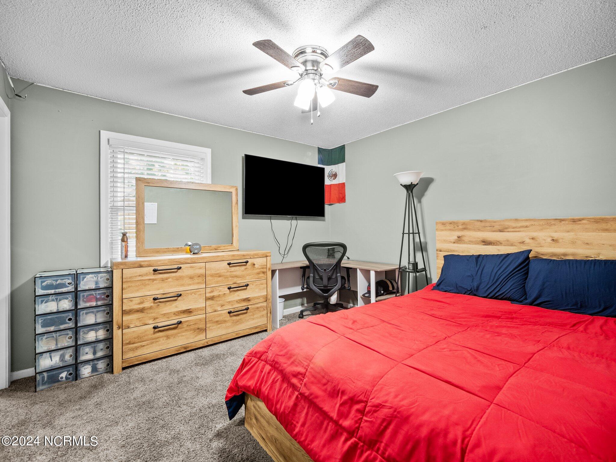 11 Lakewood Court