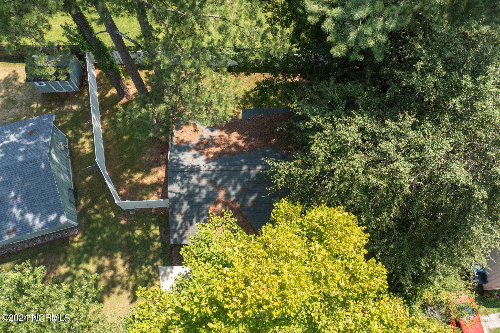 11 Lakewood Court