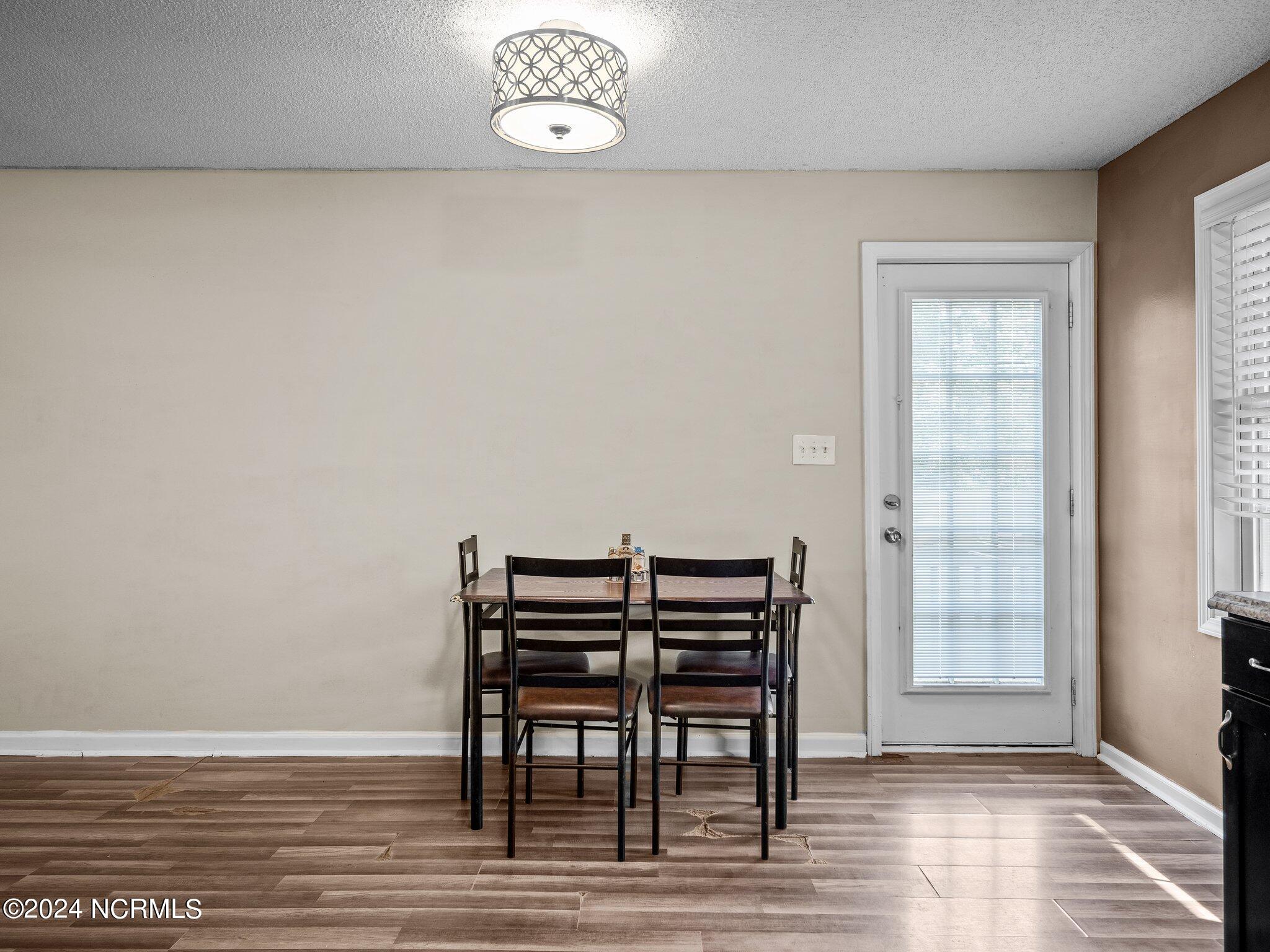 11 Lakewood Court
