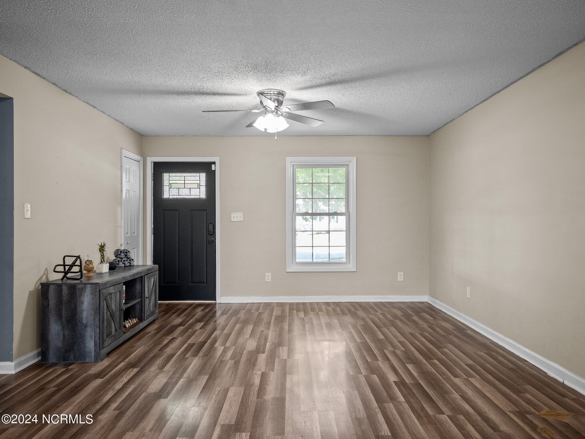 11 Lakewood Court