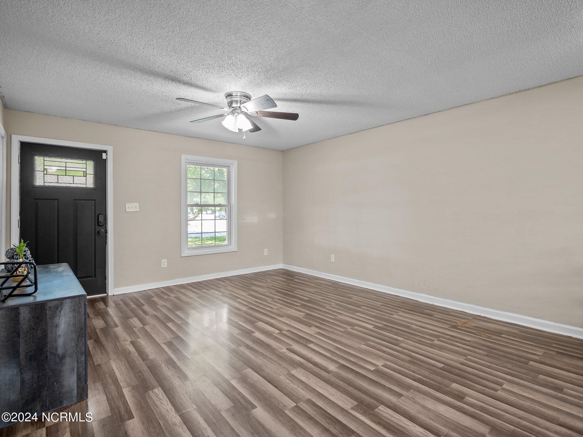 11 Lakewood Court